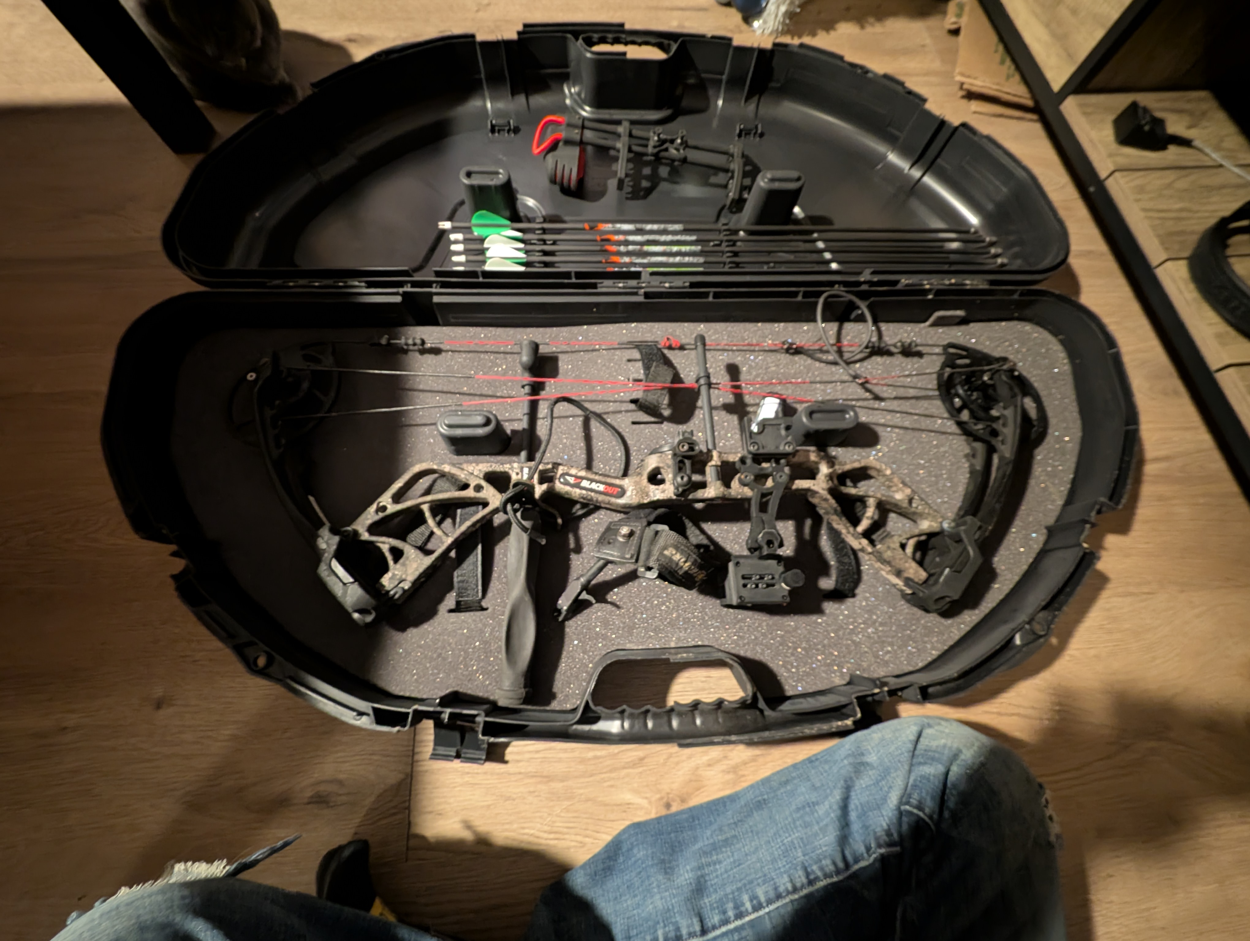 Photo of Blackout compound bow 