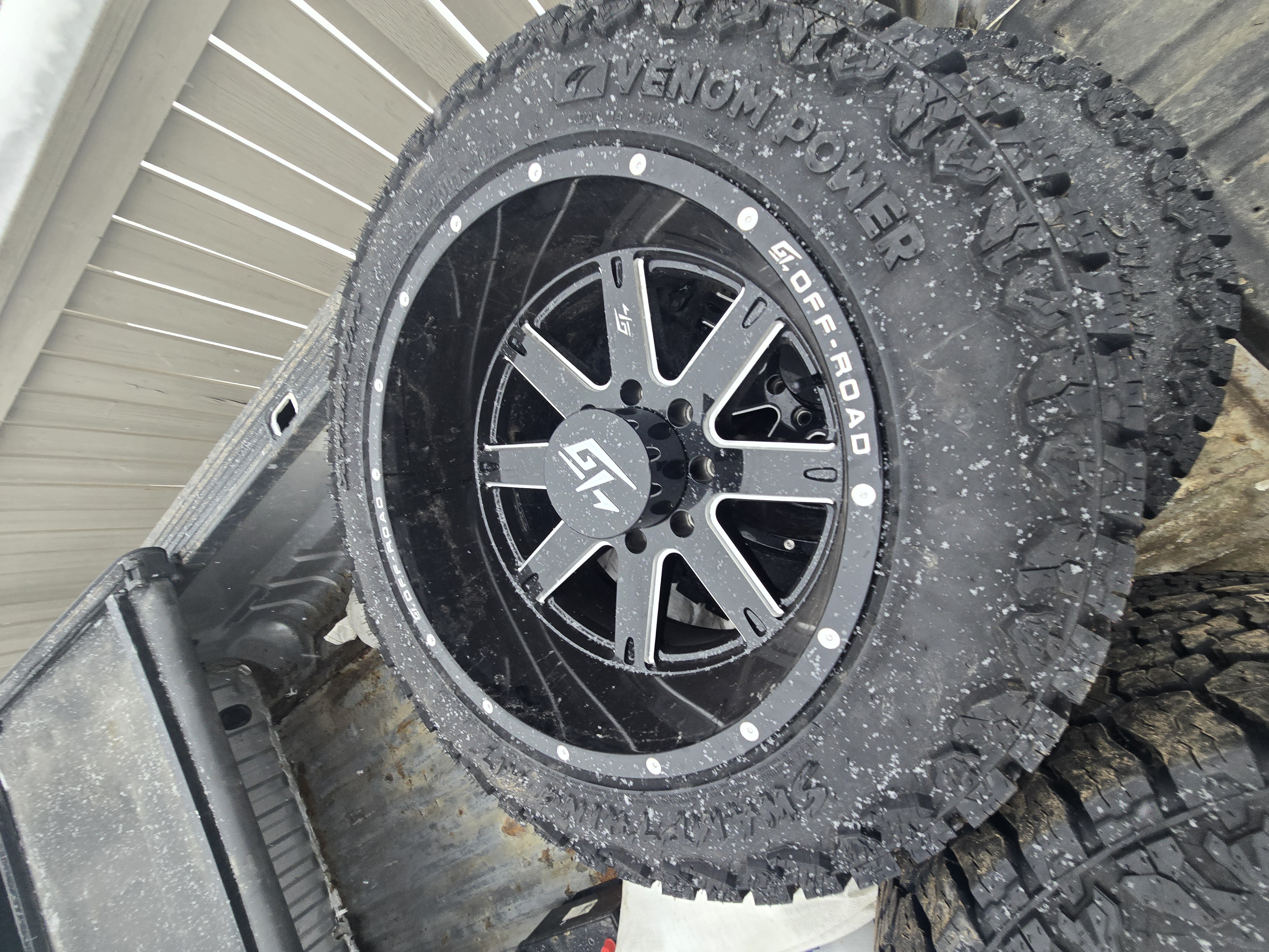 Photo of 33x12.5 20s