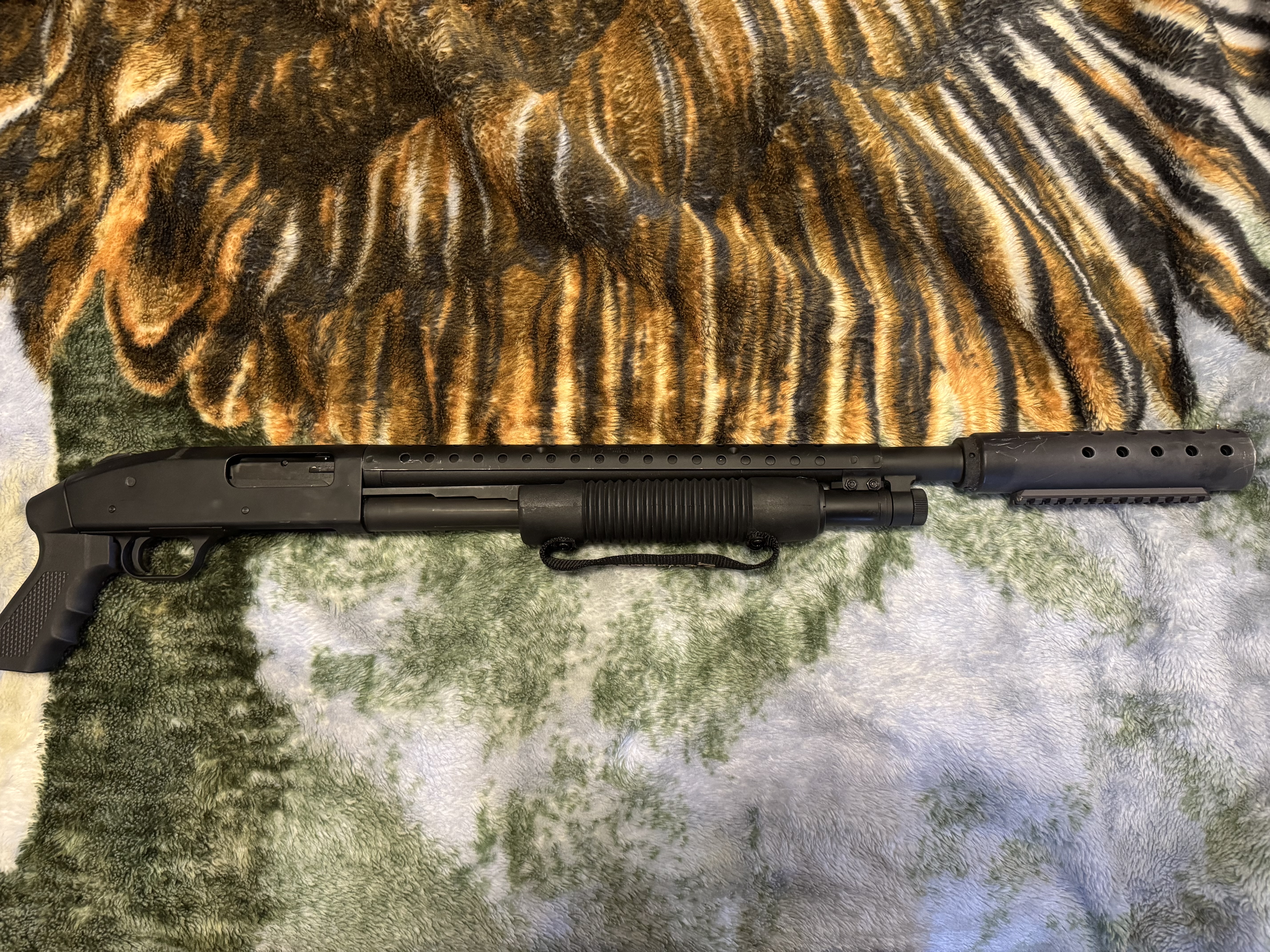 Photo of Mossberg 500 rolling thunder