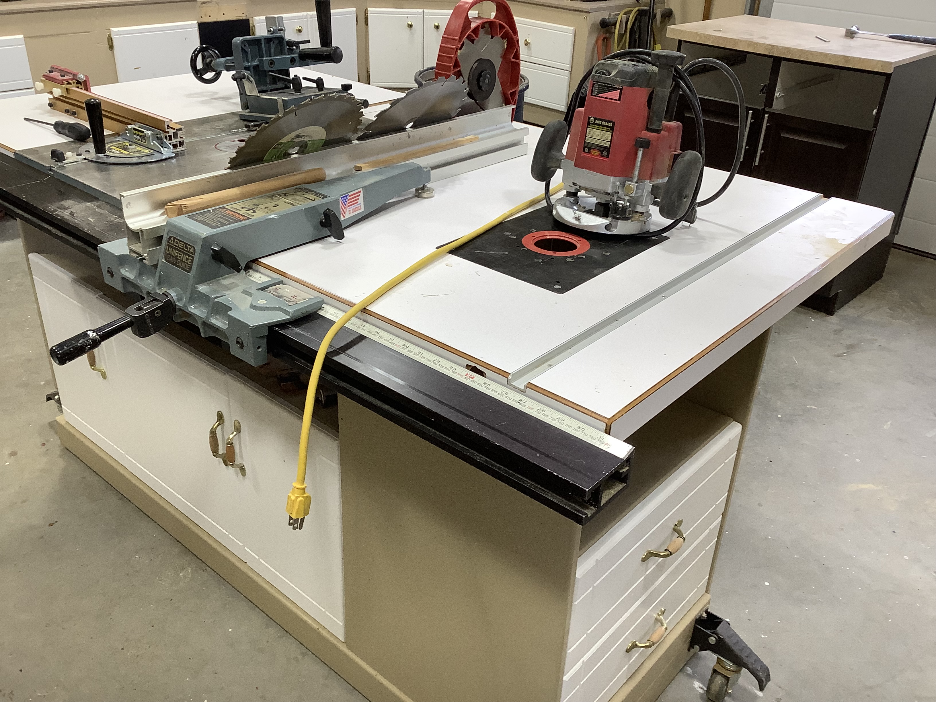Photo of 10” Delta table saw