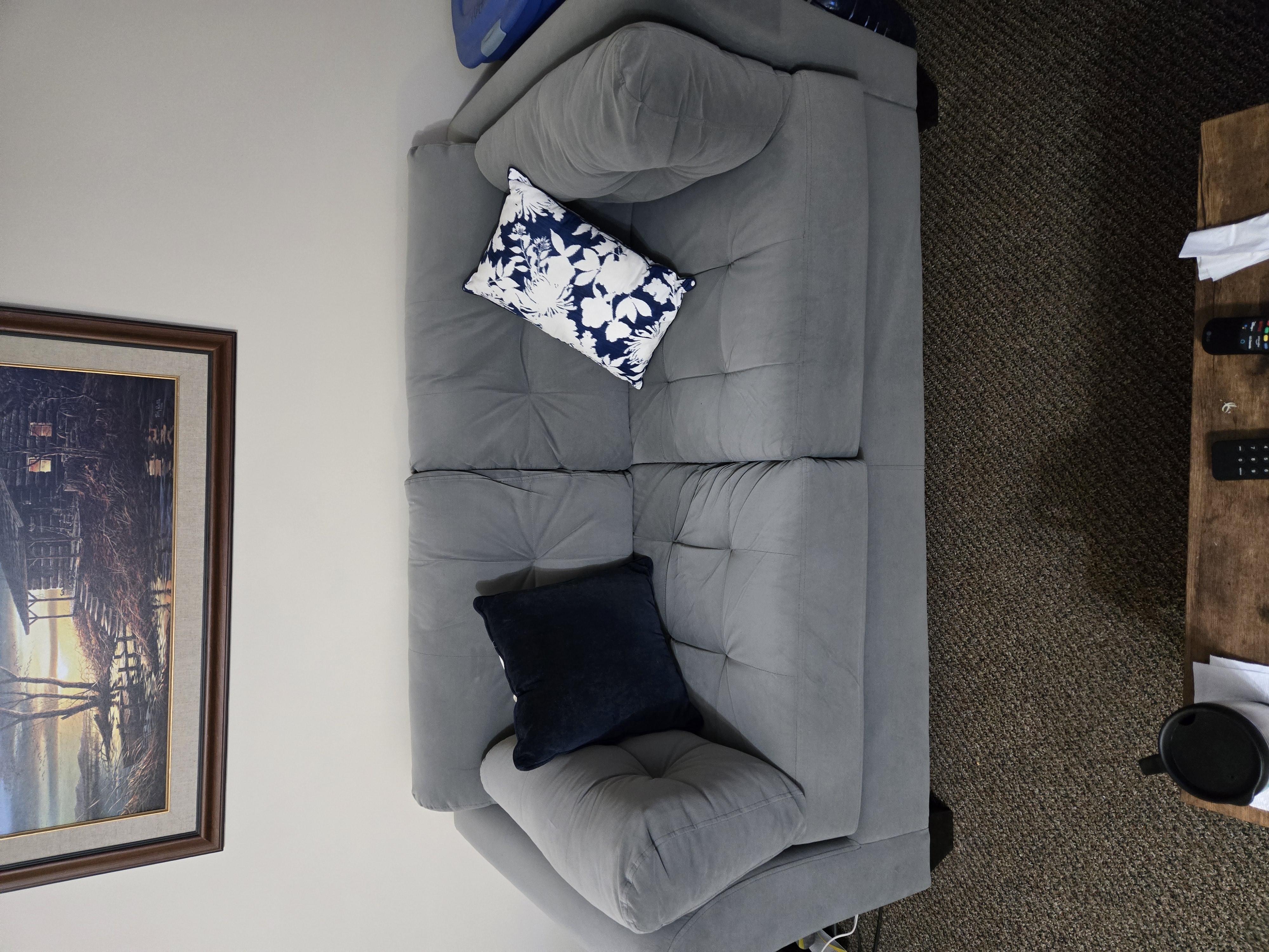 Photo of Love seat