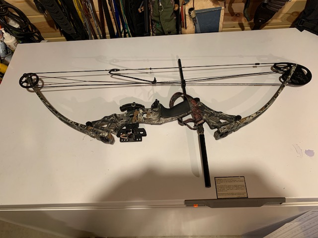 Photo of youth Browning compound bow.