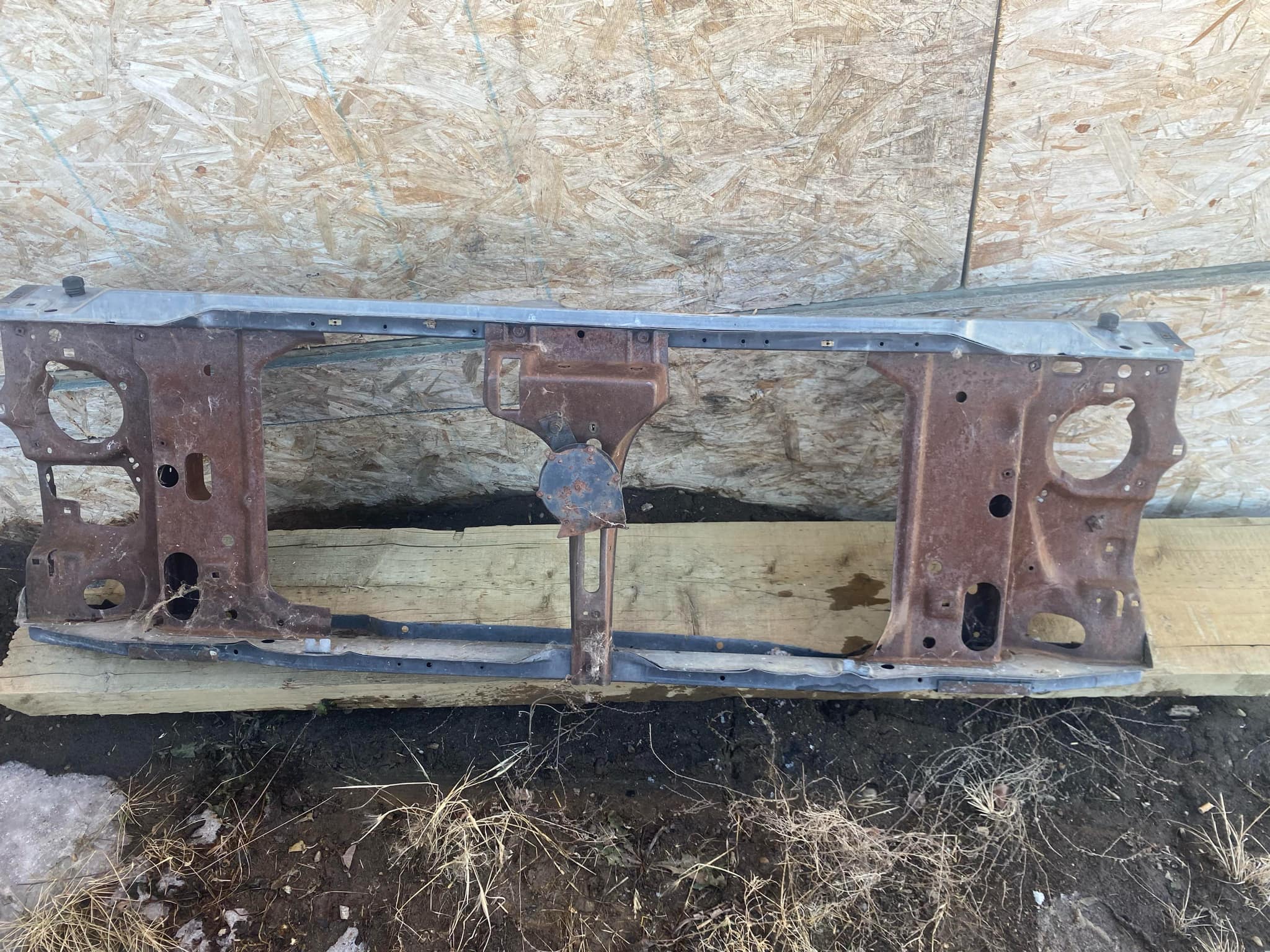 Photo of RAD SUPPORT FOR A 1996 CHEV PICKUP