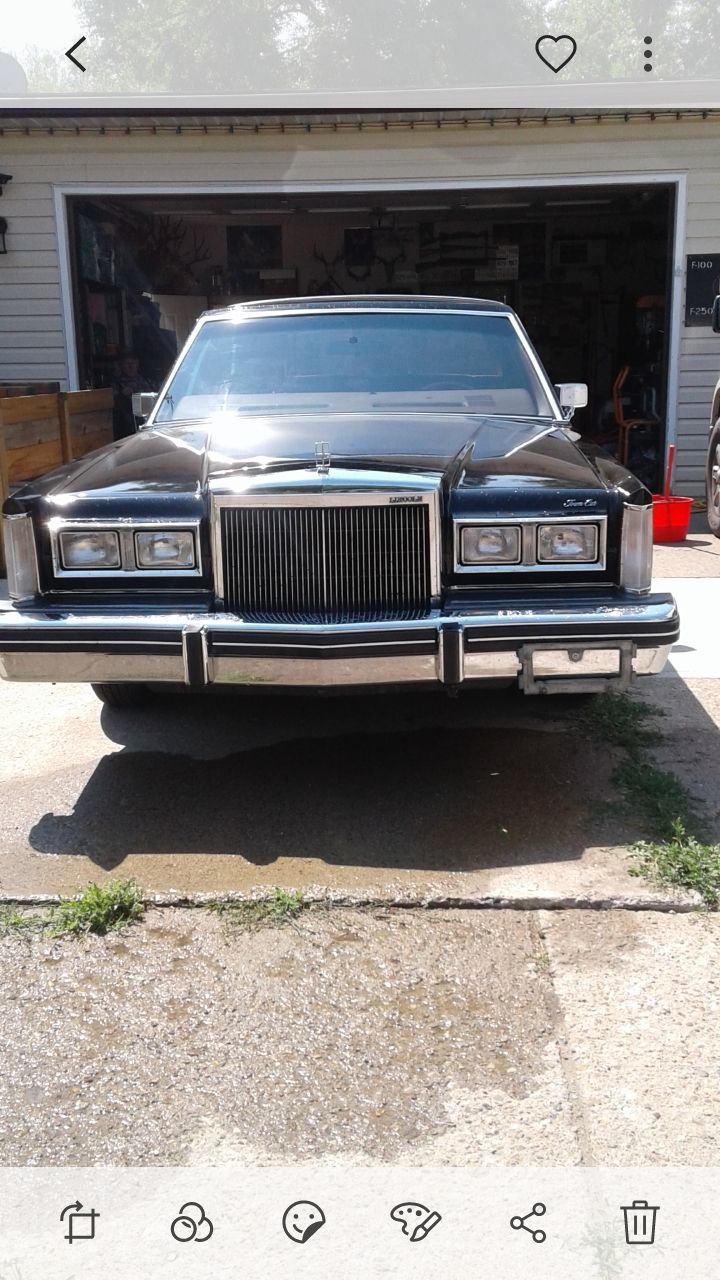 Photo of 1983 LINCOLN