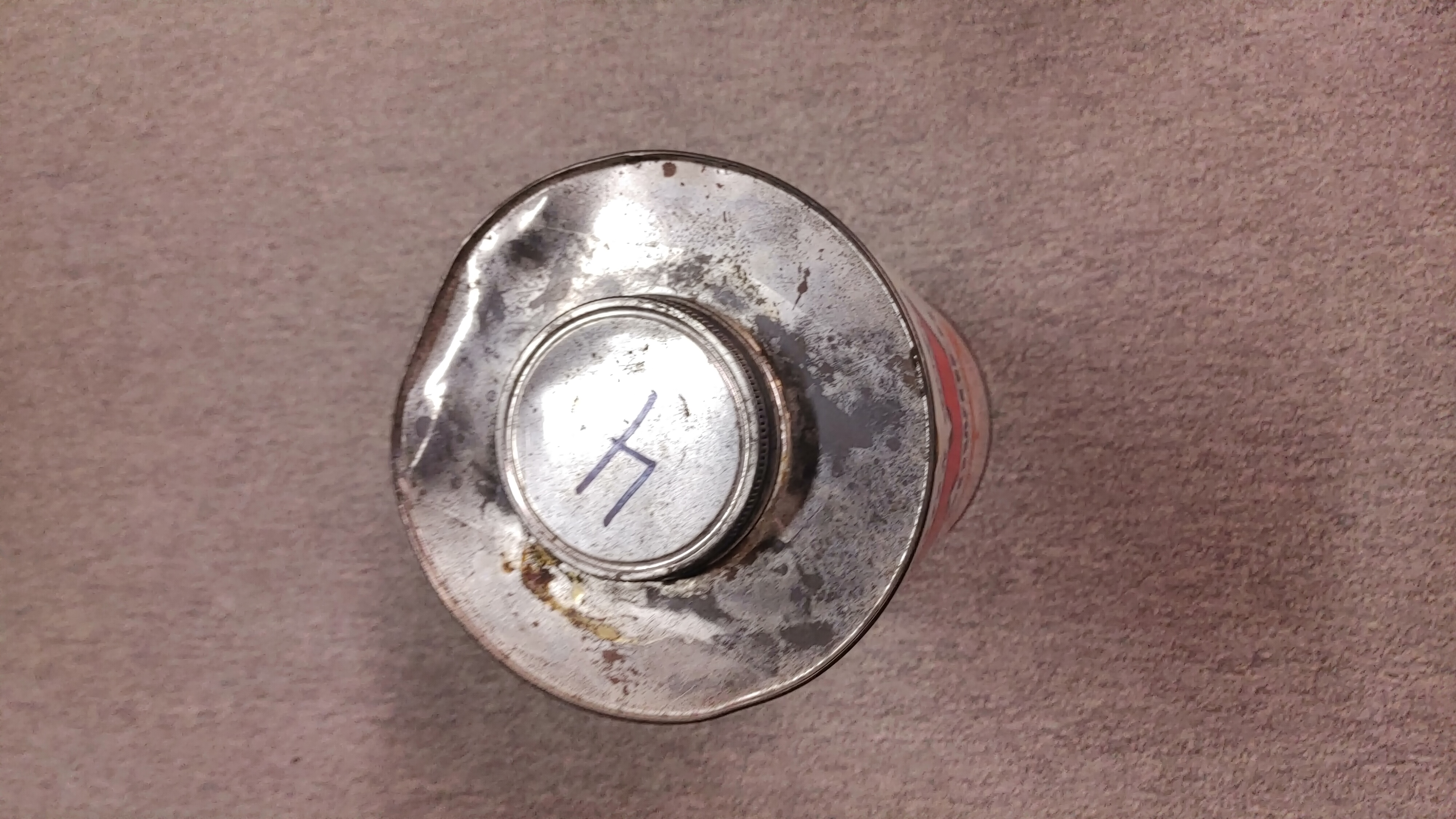 Photo of powder tin  (empty)