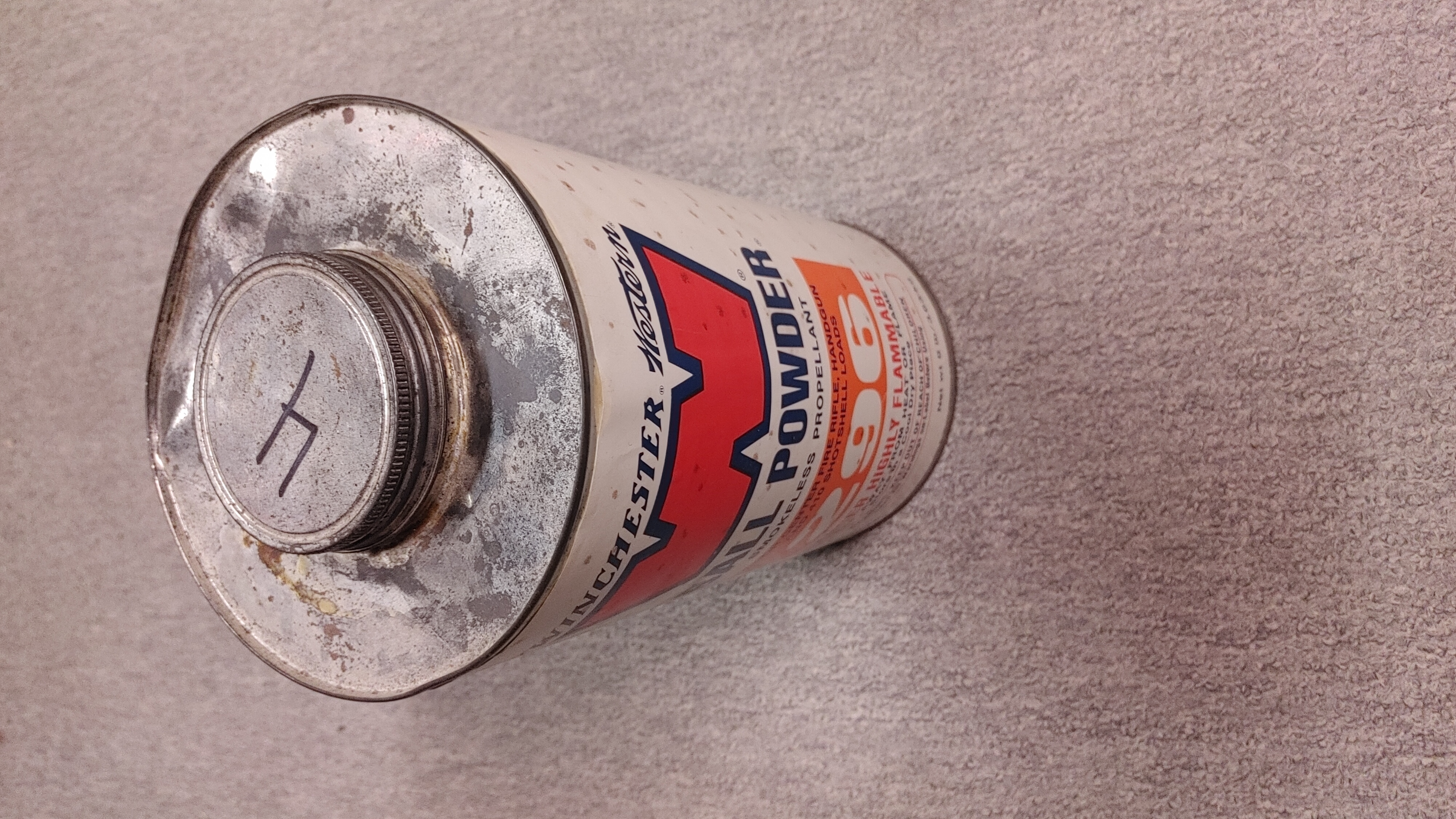 Photo of powder tin  (empty)