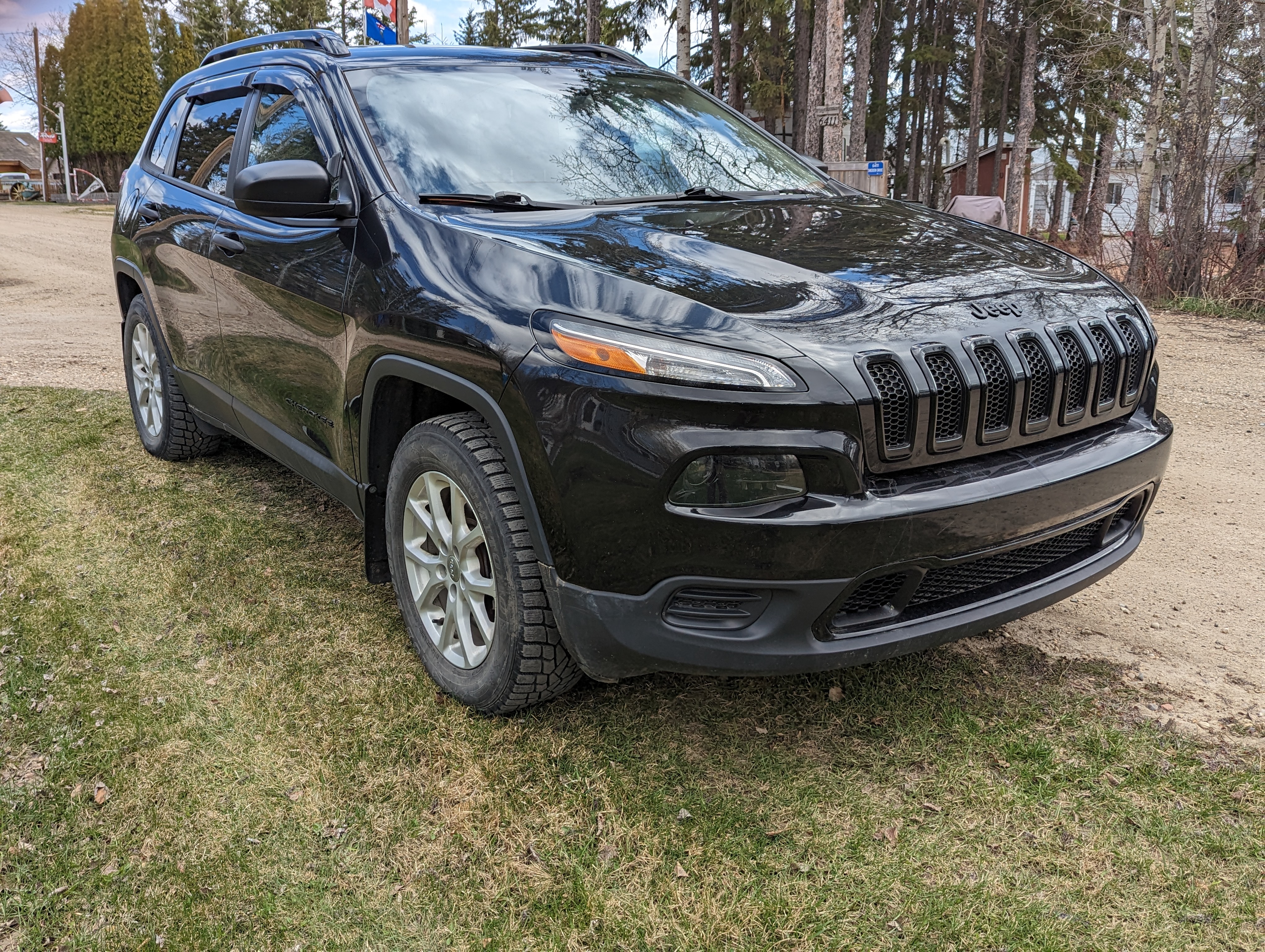 Photo of 2016 jeep Cherokee Sport 