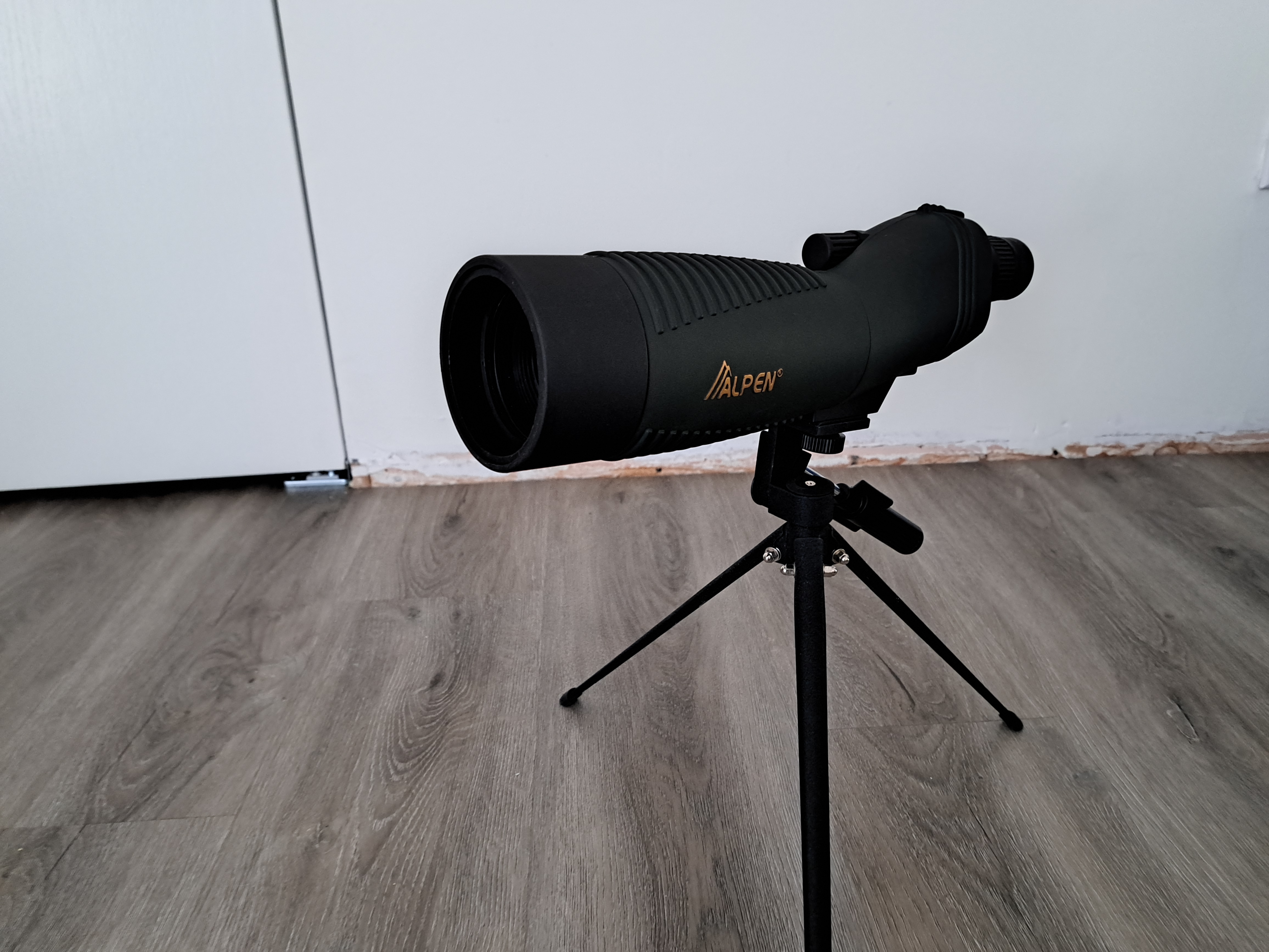Photo of Alpen 18-36 ×60 mm waterproof straight spotting scope