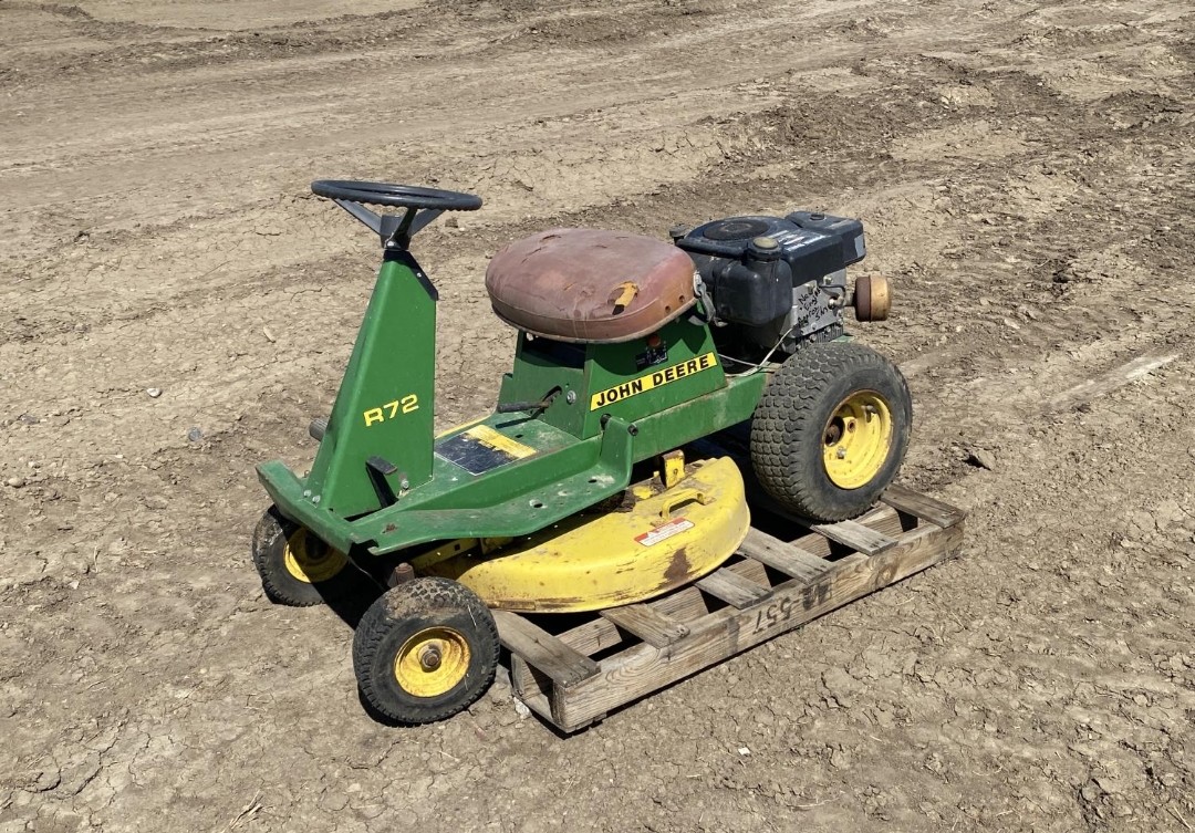 Photo of Wanted: Buying lawn tractors