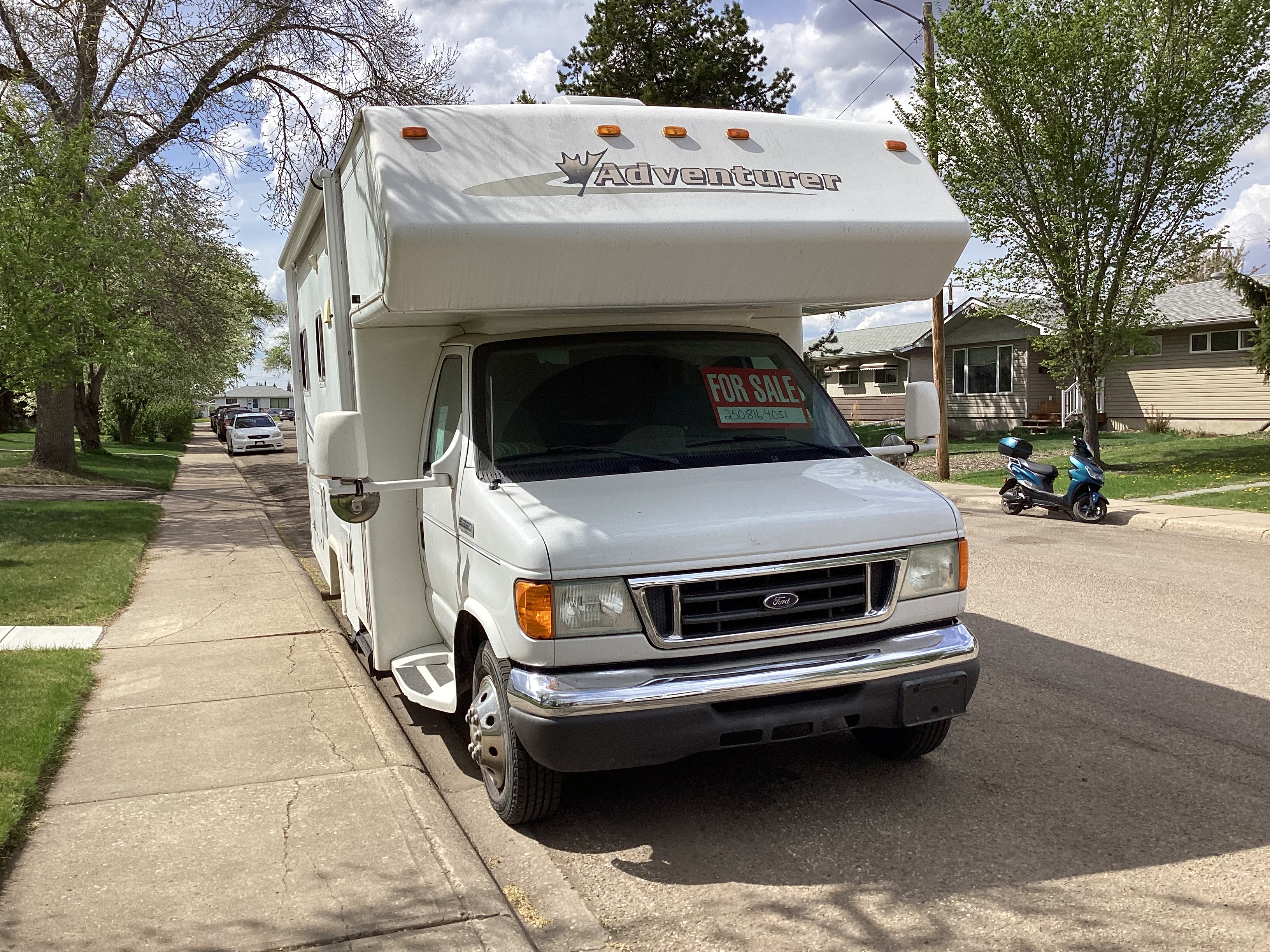 Photo of 2006 Adventurer Motor Home - SOLD