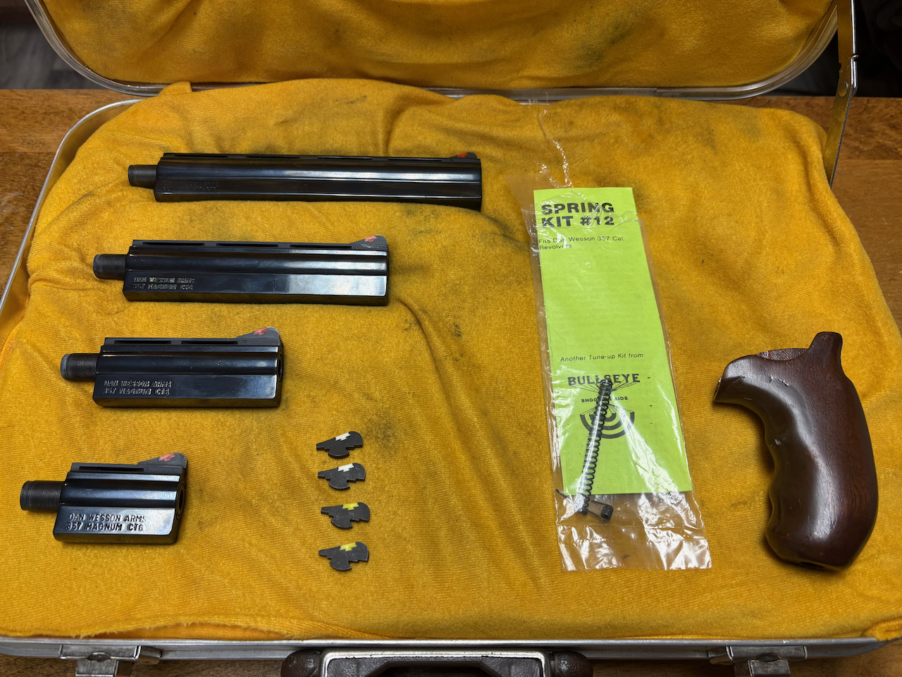 Photo of Dan Wesson Model 15 Pistol Pack Interchangeable Barrels and Parts