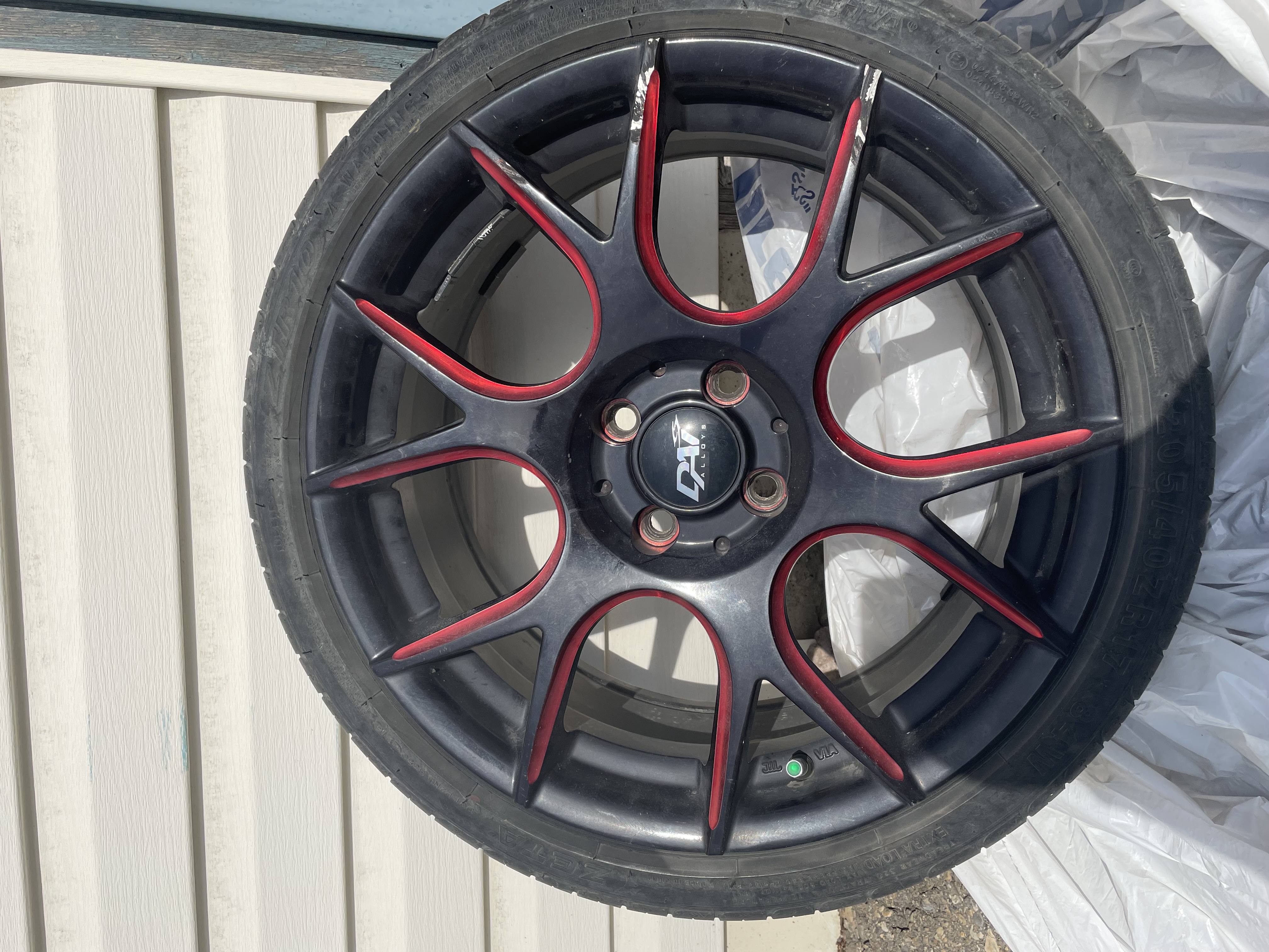 Photo of Alloy rims and tires