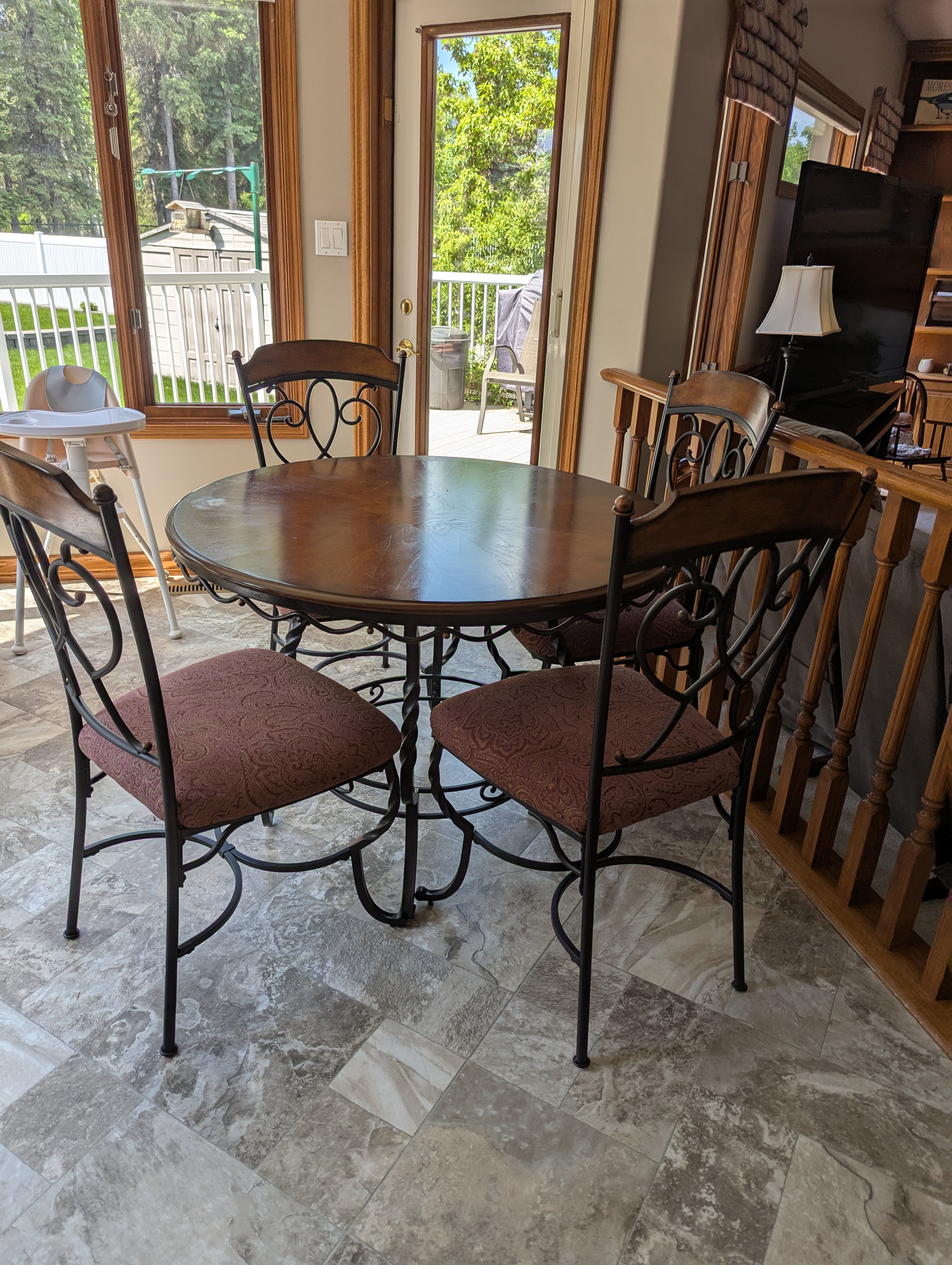 Photo of Dinette set