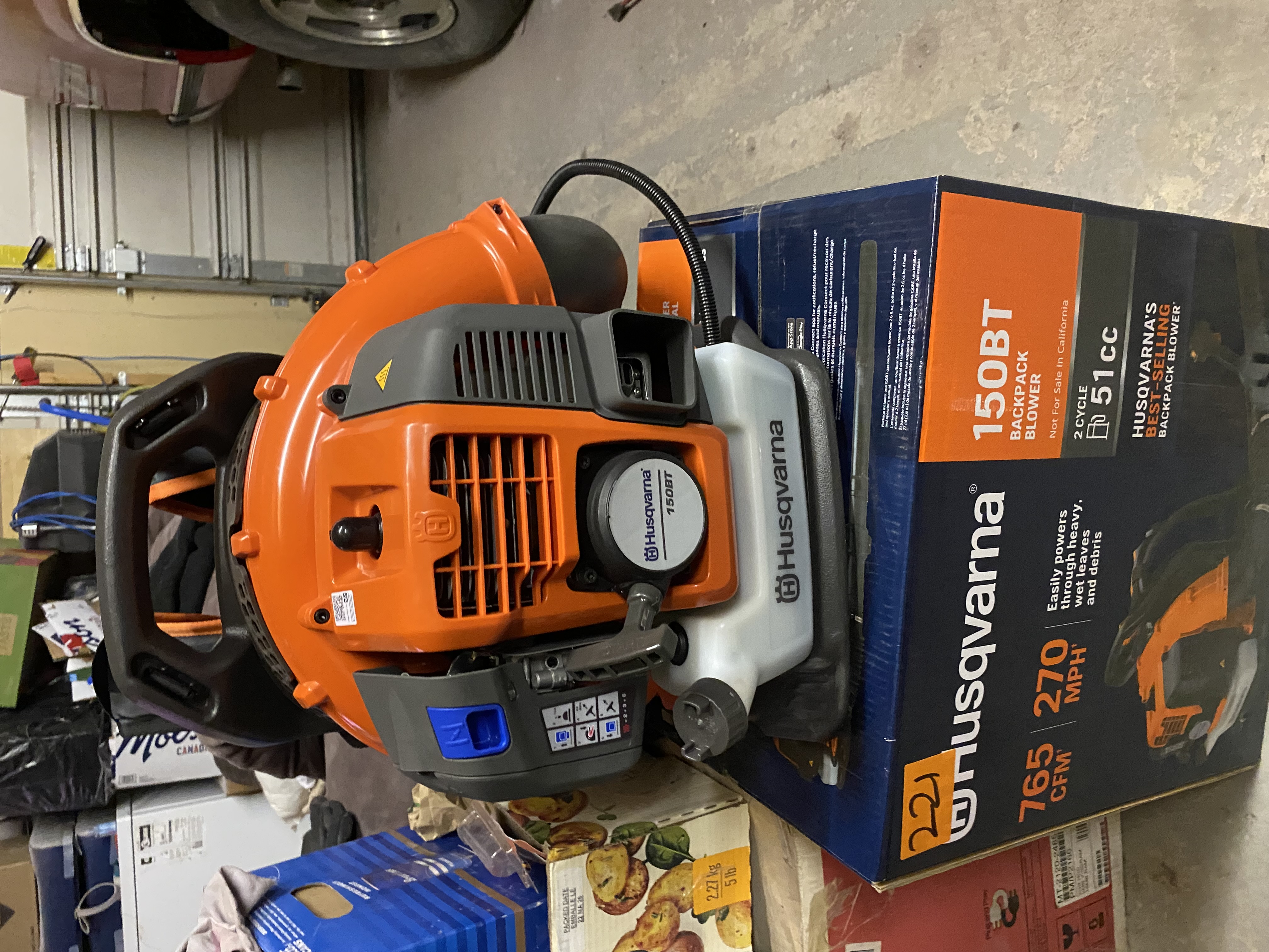 Photo of Leaf blower an weedwacker 