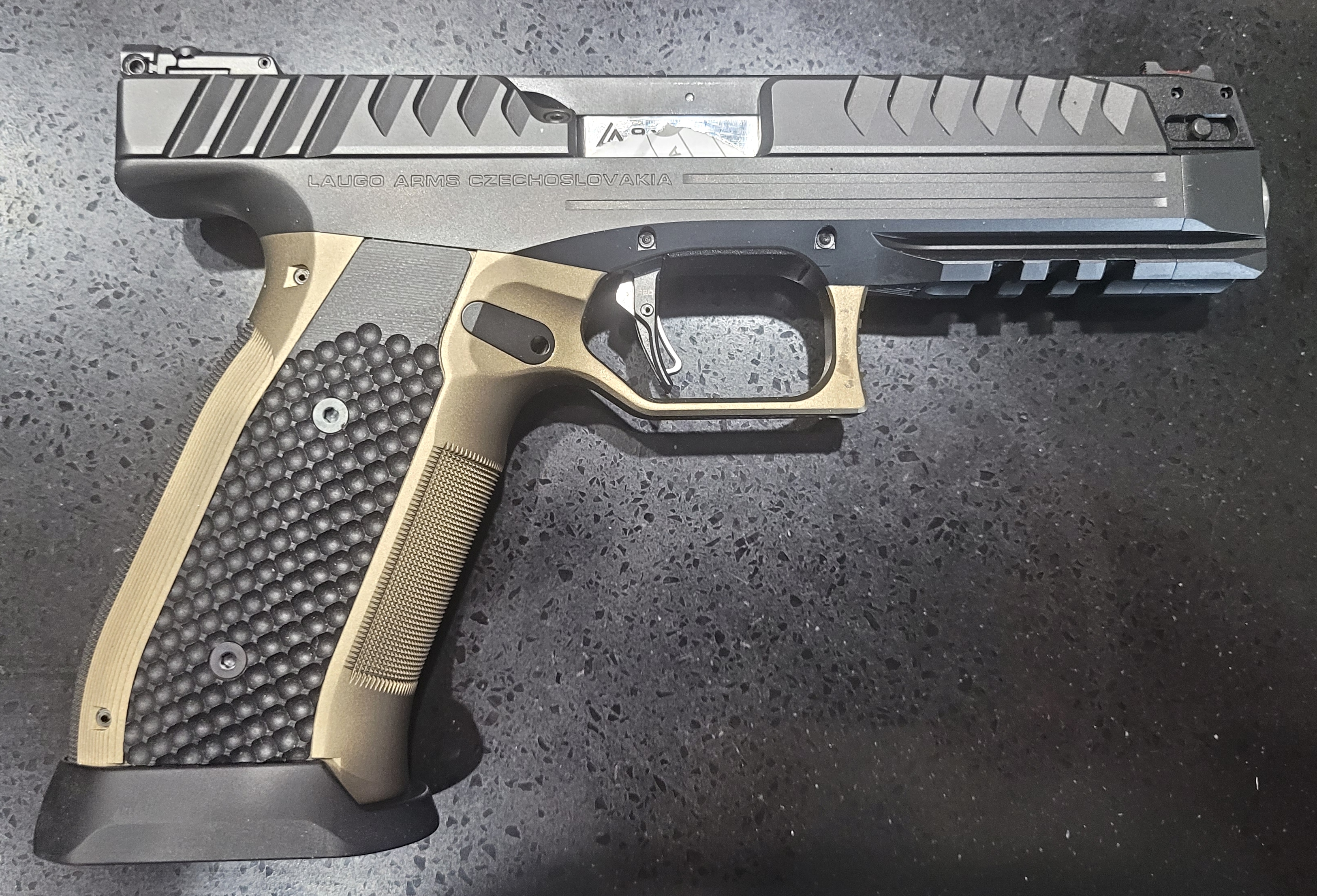 Photo of Laugo Arms Alien Full IPSC Kit