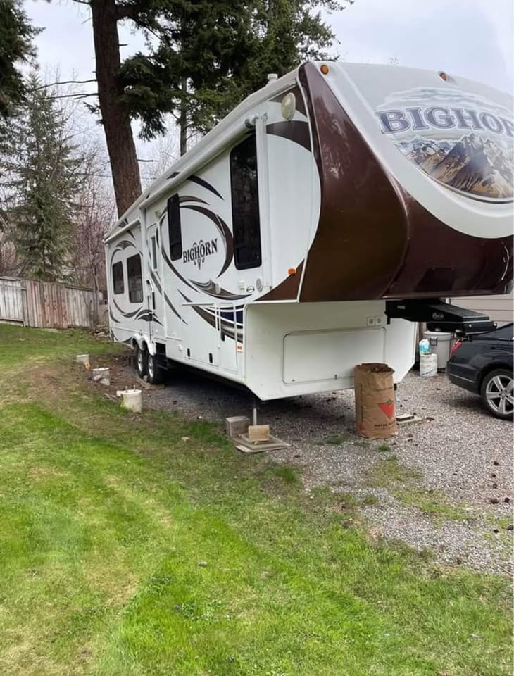 Photo of Heartland Bighorn 3010 RE 5th wheel with upgrades 