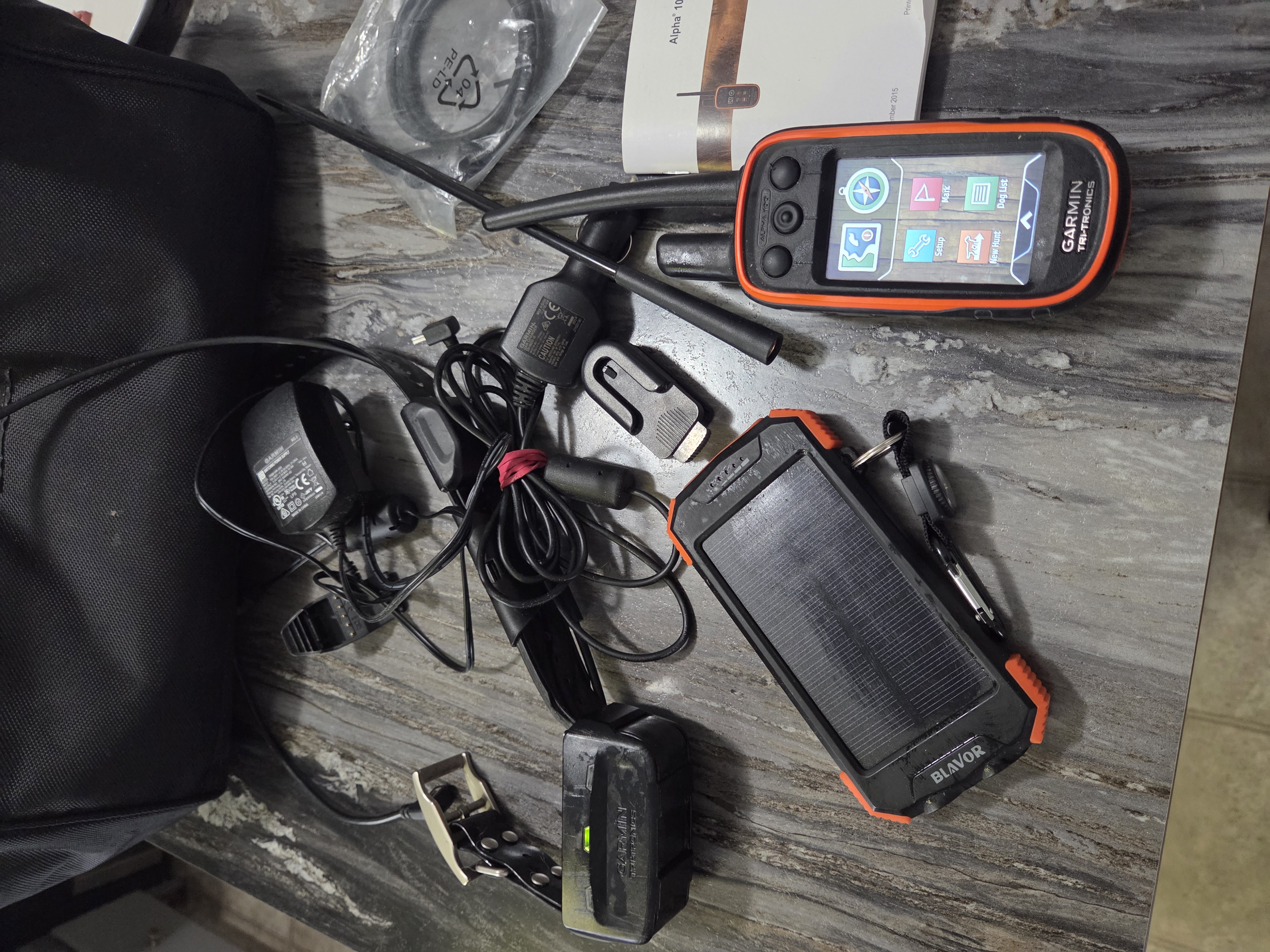 Photo of Garmin Alpha  100 with caller  TT15 . 