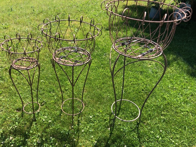 Photo of 3 wire planters