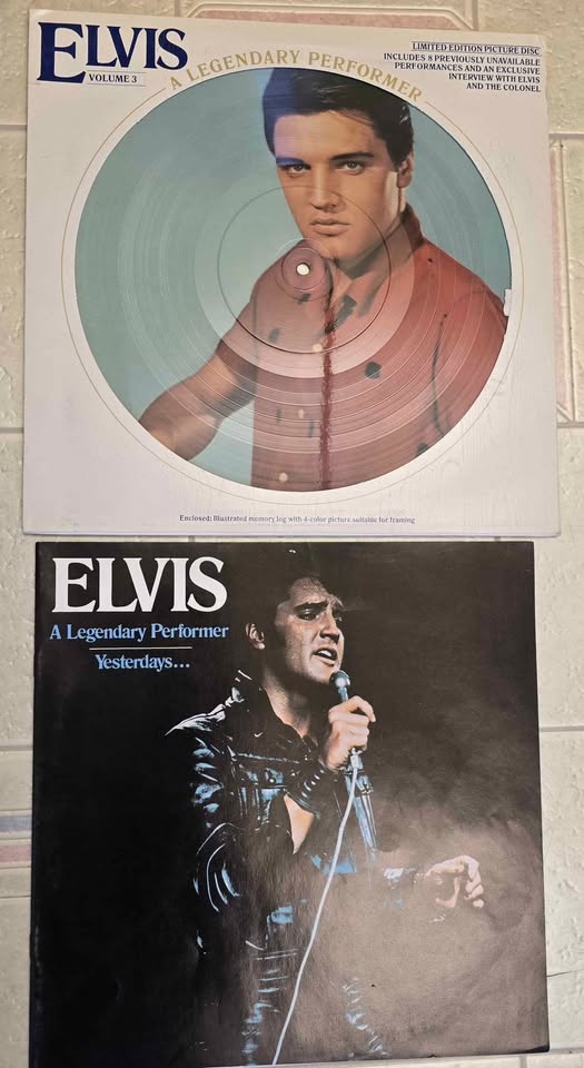 Photo of Collectors ELVIS Legendary Performer Volume 3 Picture Disc - 1978 LP w/Booklet
