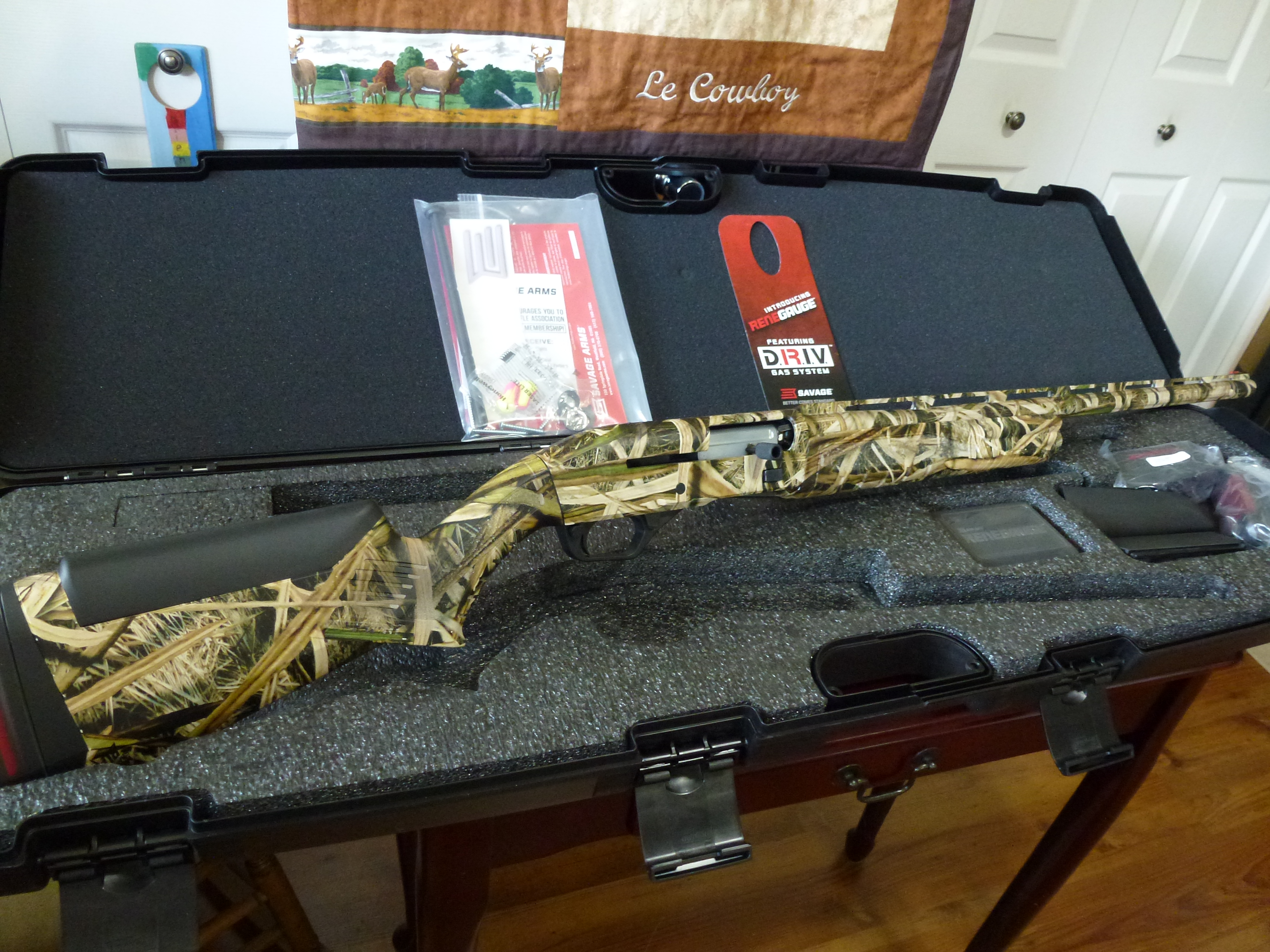 ***FREE SHIPPING***BNIB / UNFIRED Savage Renegauge Semi Automatic 12 Ga camo with box*** - 2 - 1751487389726_P1040473