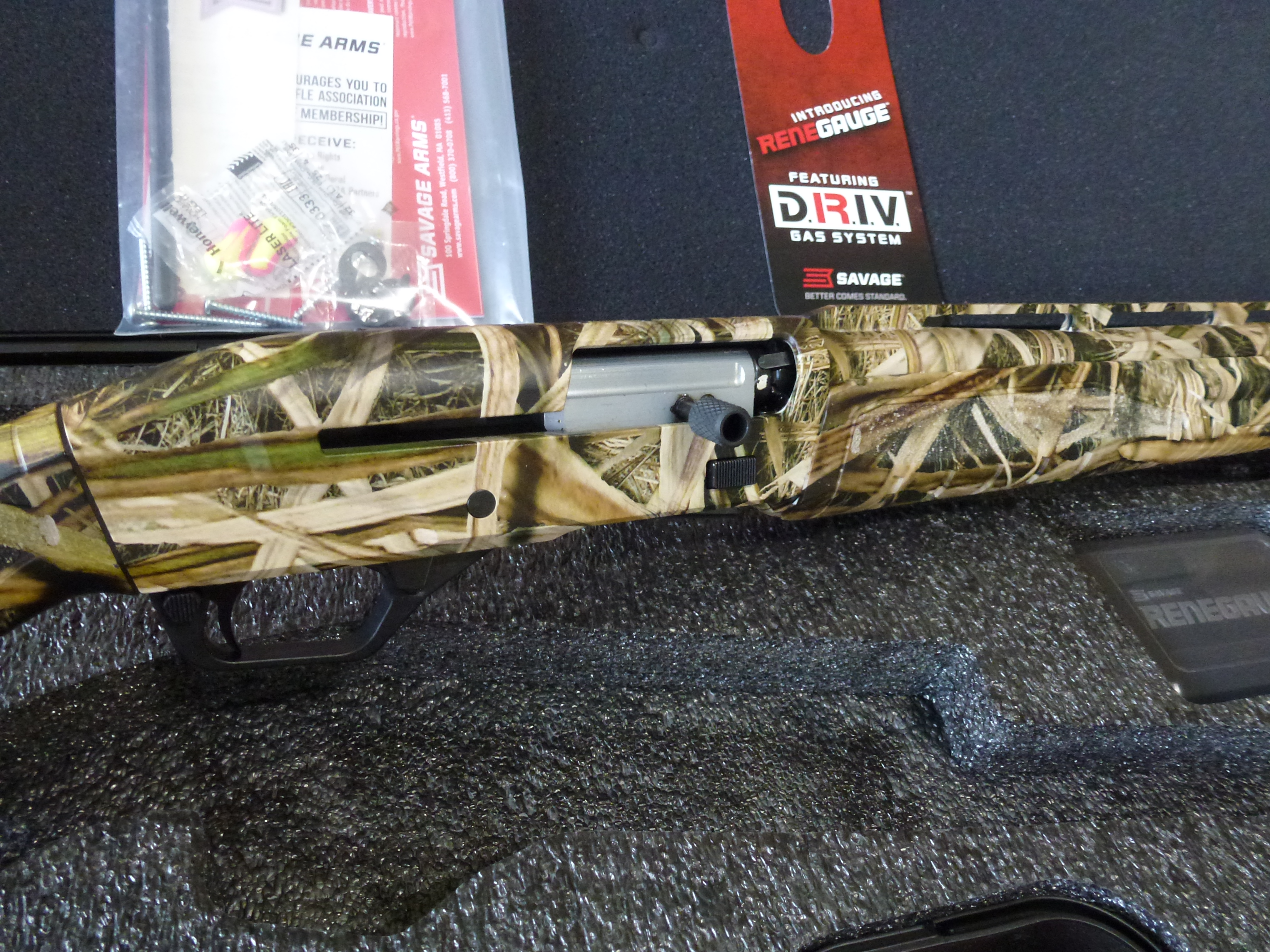 ***FREE SHIPPING***BNIB / UNFIRED Savage Renegauge Semi Automatic 12 Ga camo with box*** - 4 - 1751487389726_P1040475