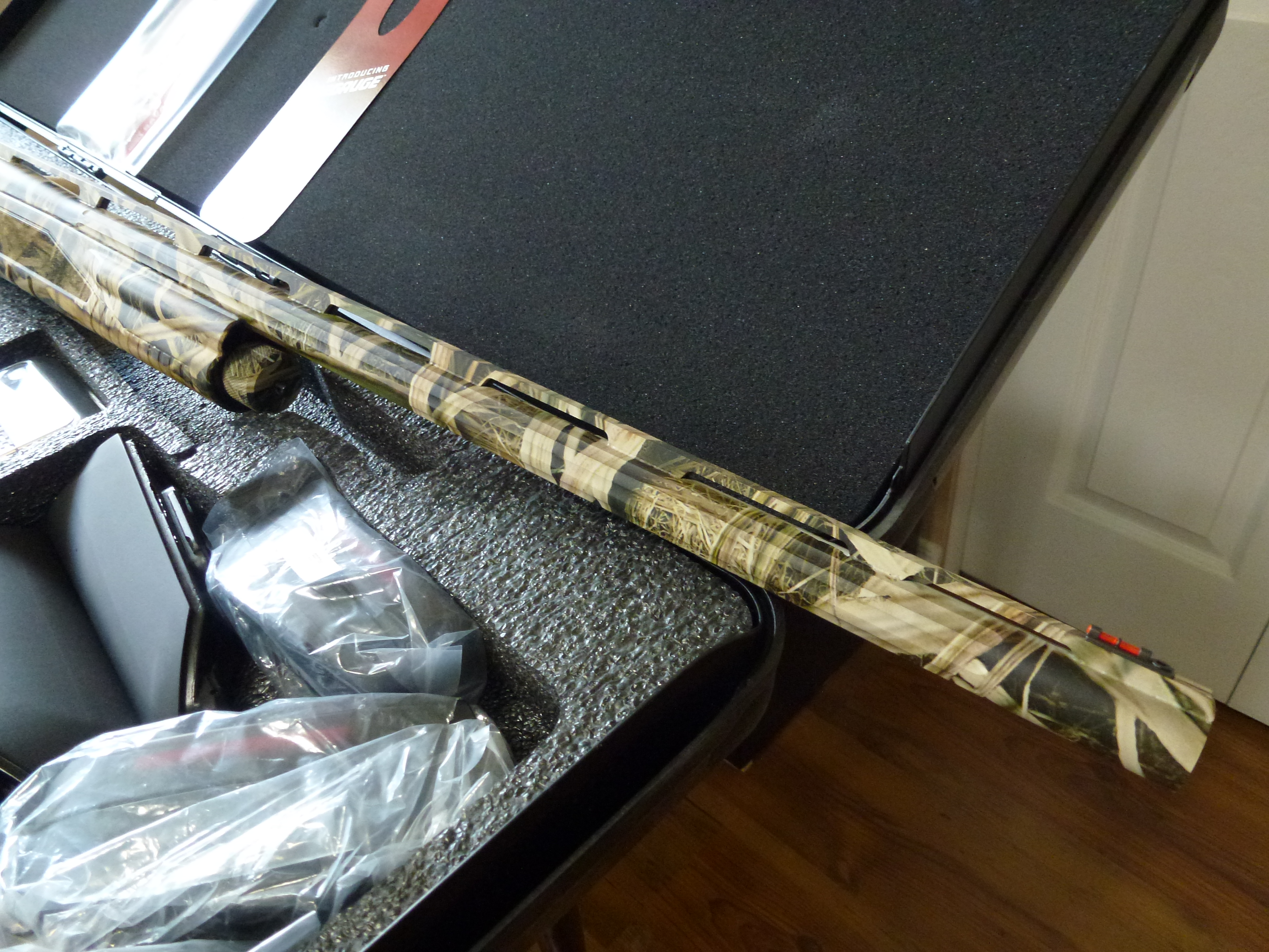 ***FREE SHIPPING***BNIB / UNFIRED Savage Renegauge Semi Automatic 12 Ga camo with box*** - 5 - 1751487389726_P1040476