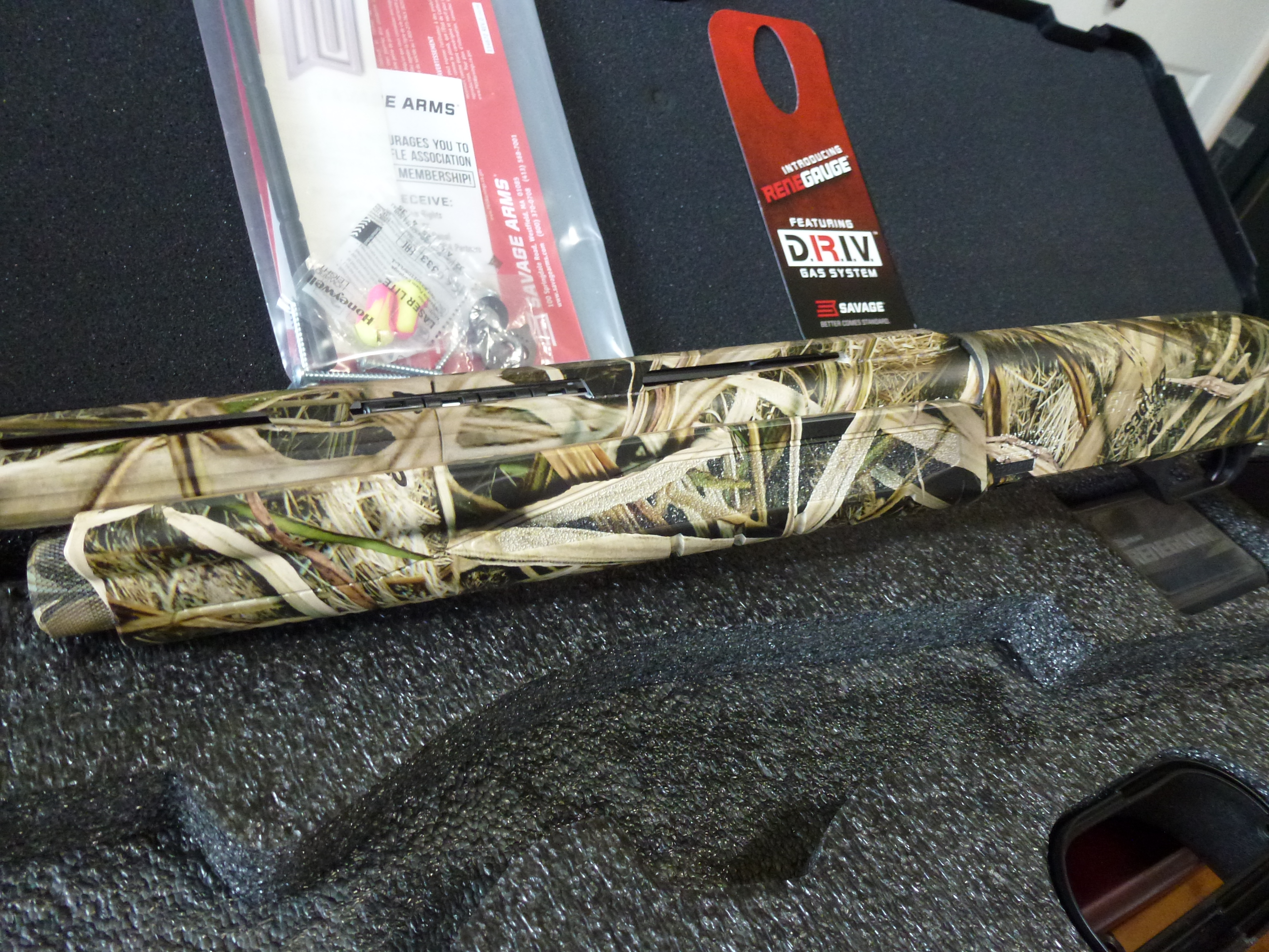 ***FREE SHIPPING***BNIB / UNFIRED Savage Renegauge Semi Automatic 12 Ga camo with box*** - 7 - 1751487389726_P1040478