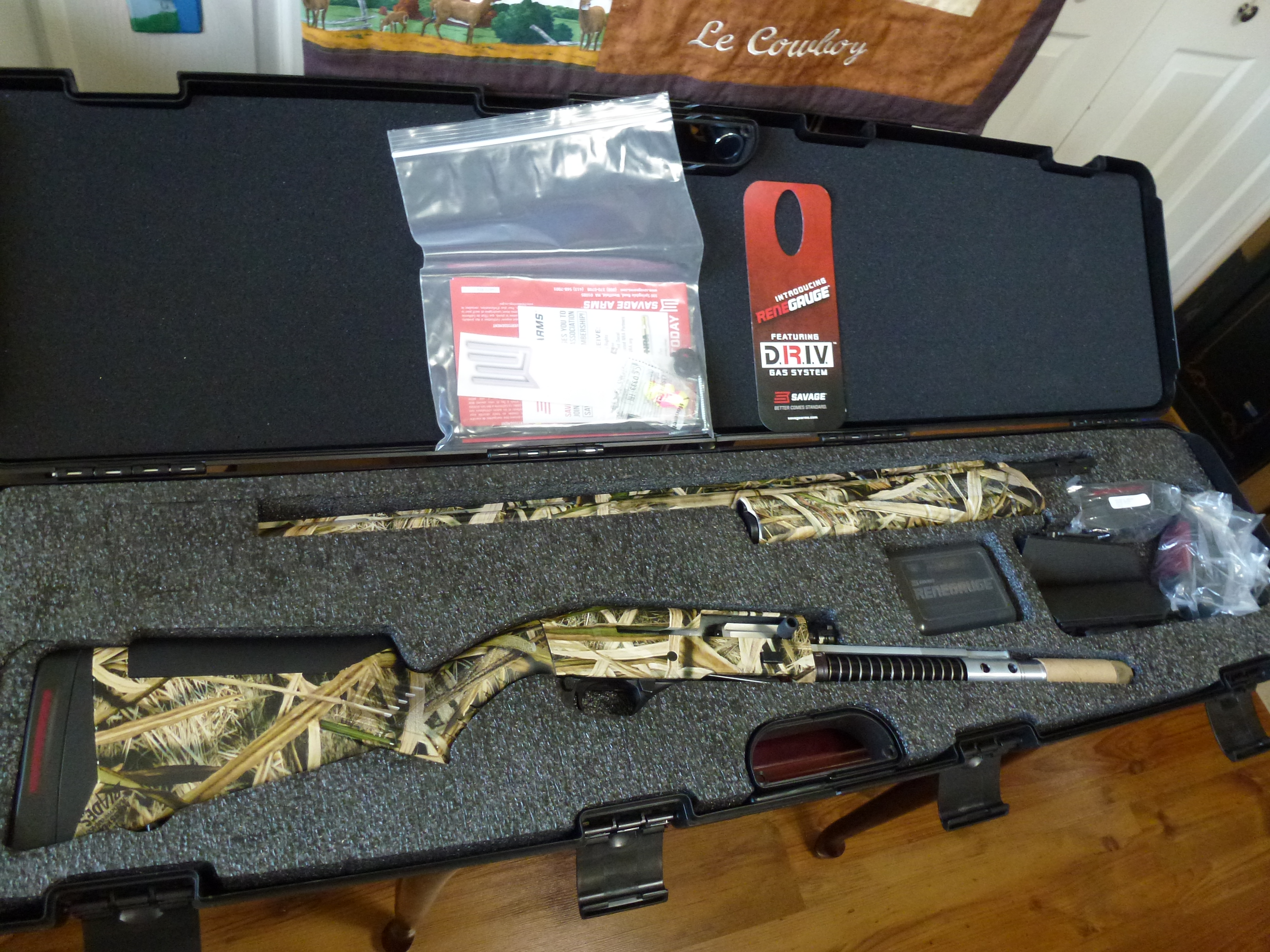 Photo of ***FREE SHIPPING***BNIB / UNFIRED Savage Renegauge Semi Automatic 12 Ga camo with box***