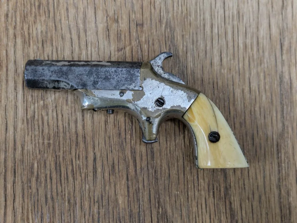 Photo of Antique status Brown Southerner