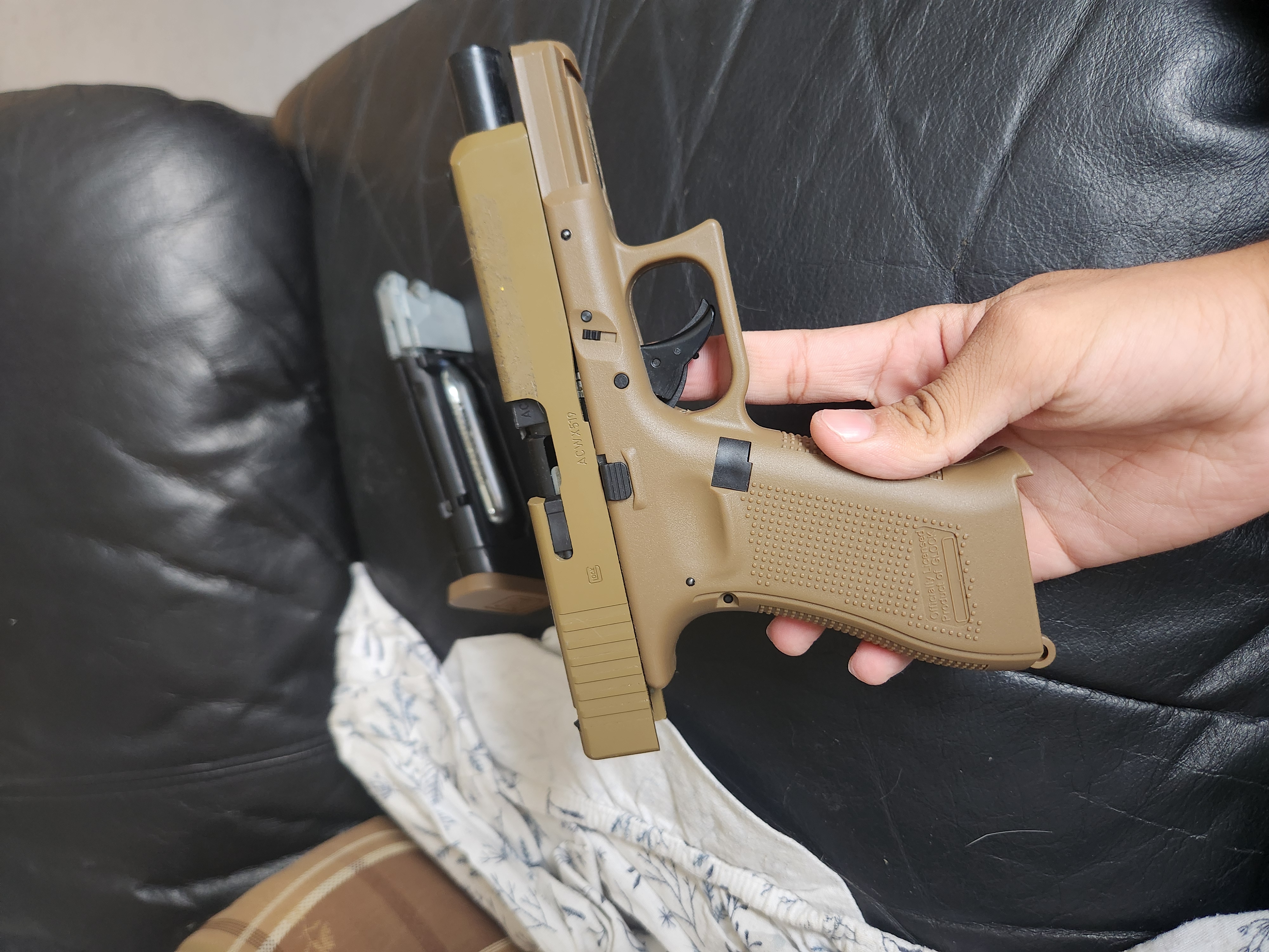 Photo of Glock 19x bb gun