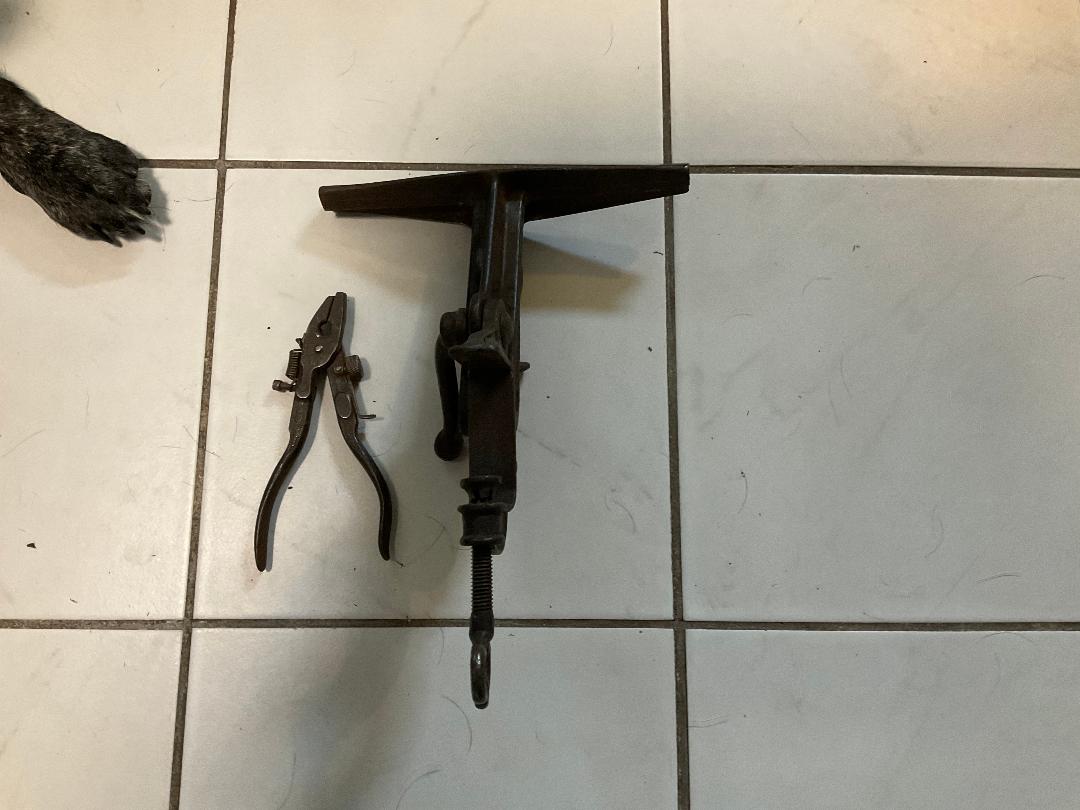 Photo of Hand saw sharpening tools