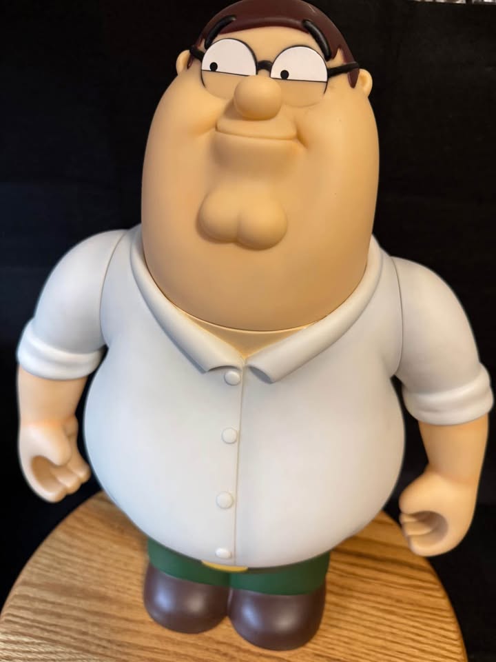 Photo of Family Guy Peter Griffin deluxe 18 inch talking figure loose no box