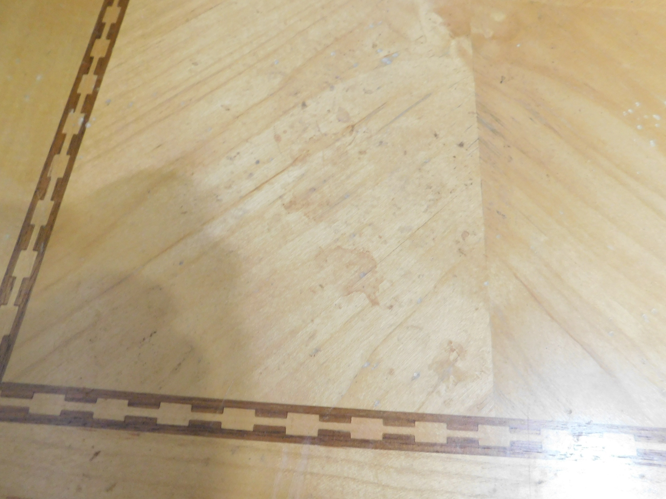 Photo of Vintage Inlay Side Table – Classic Elegance & Functionality