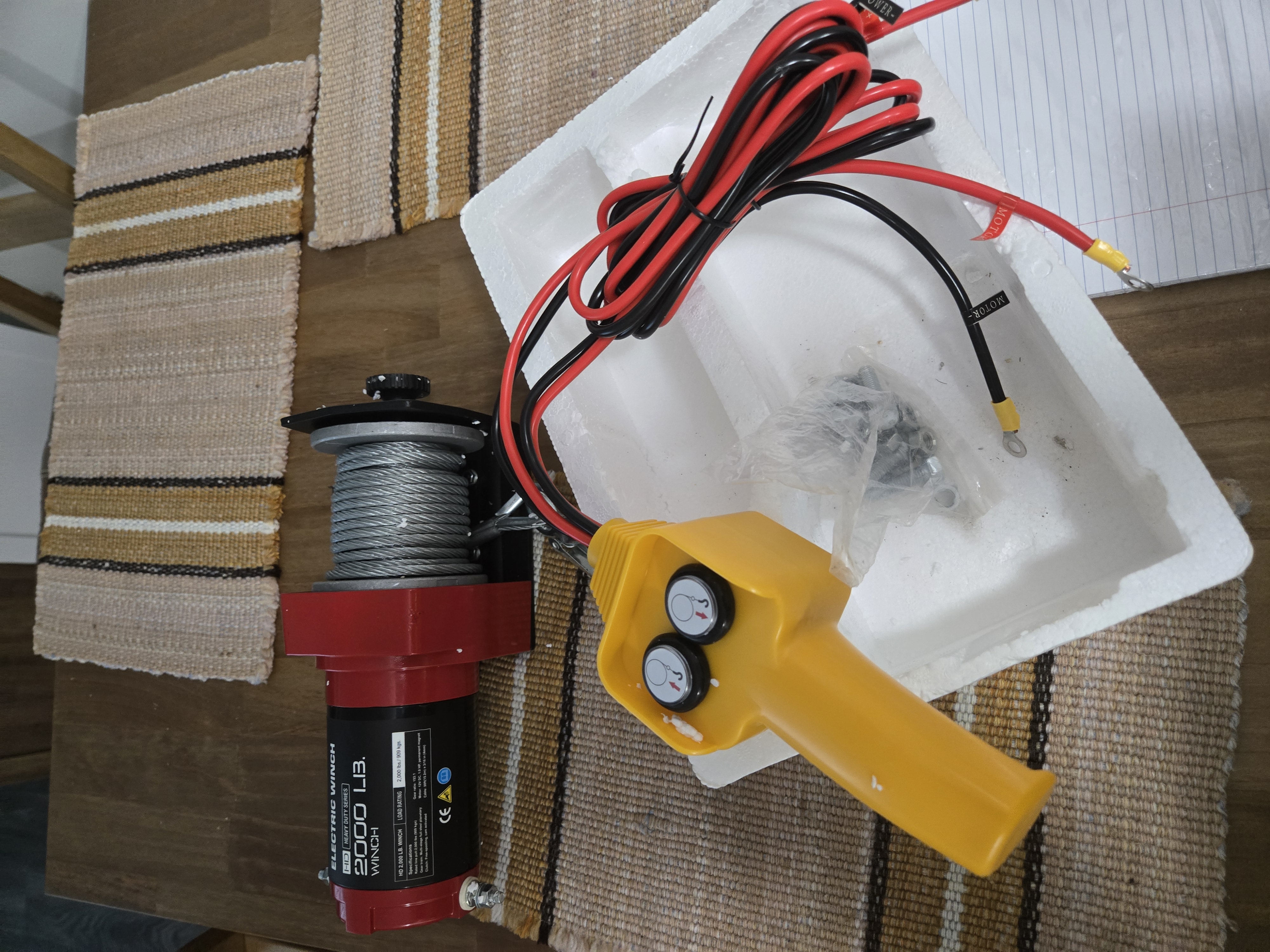 Photo of 2000 electric winch