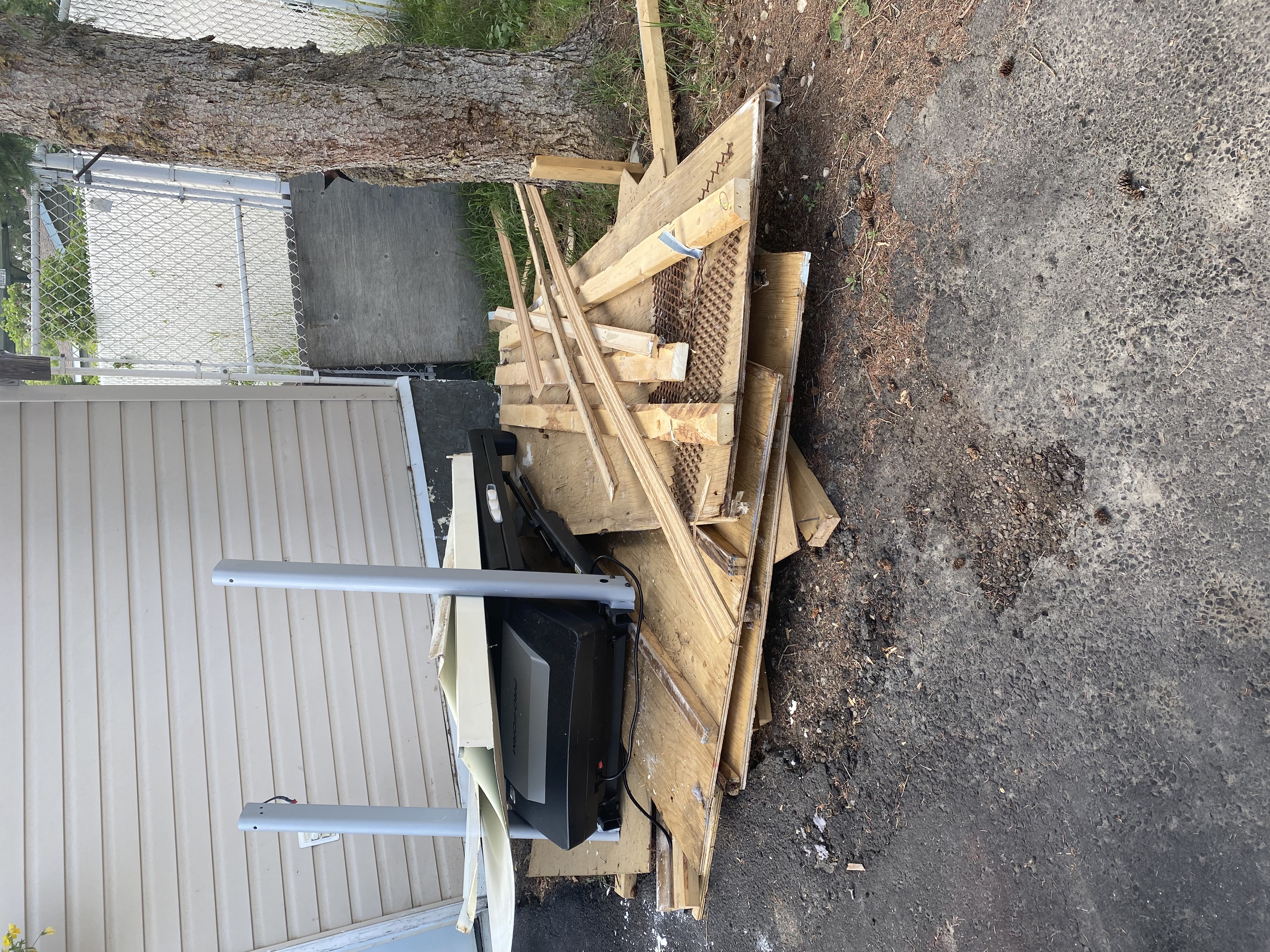 Photo of Free lumber 