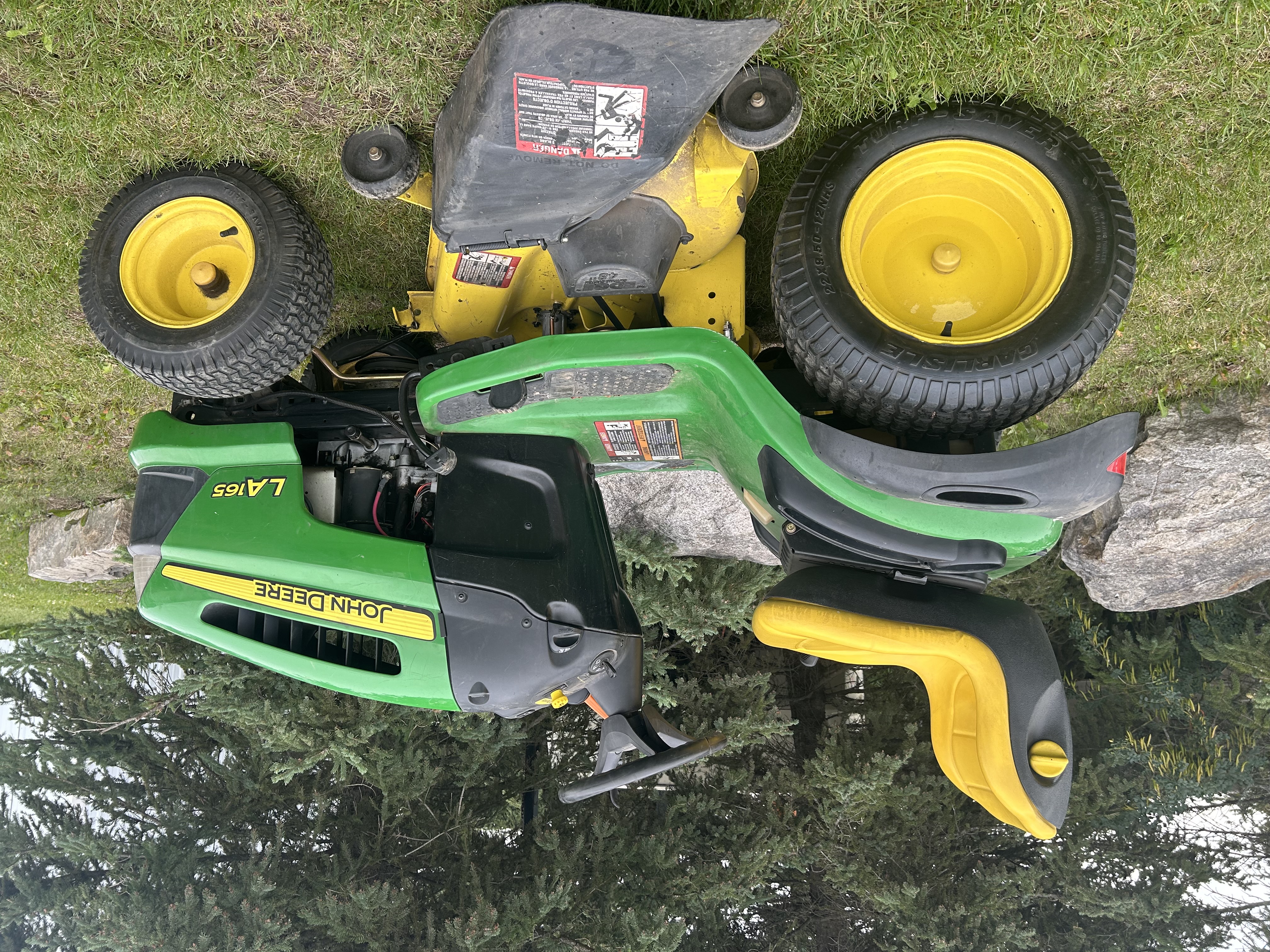 Photo of John Deere lawn tractor