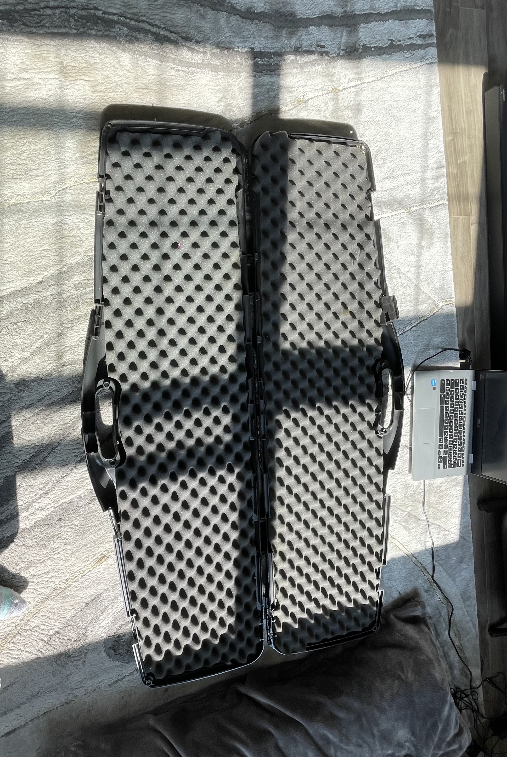 Photo of Hard cover  gun case 