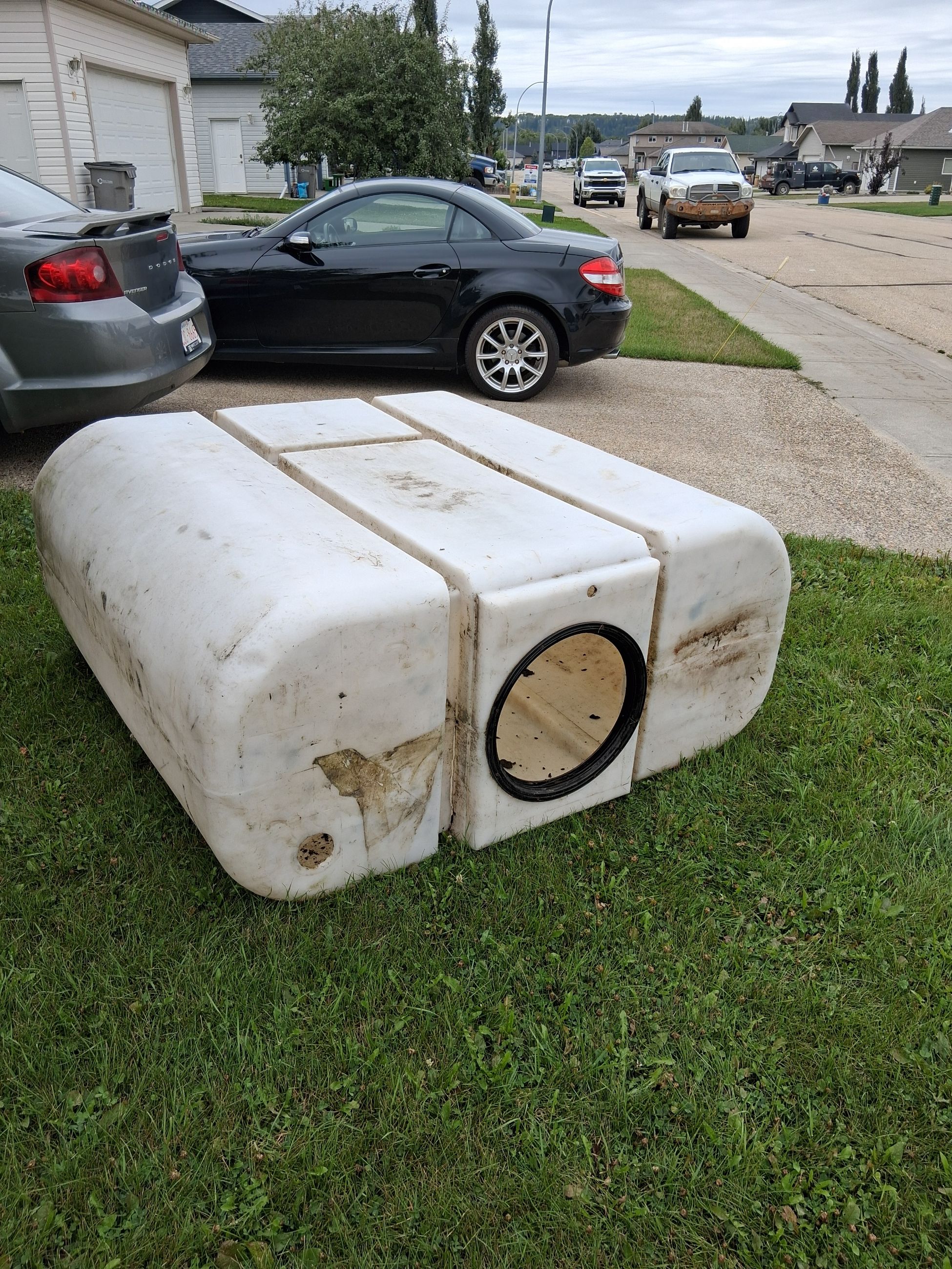 Photo of Plastic 800 liter water tank . [TAKEN ]