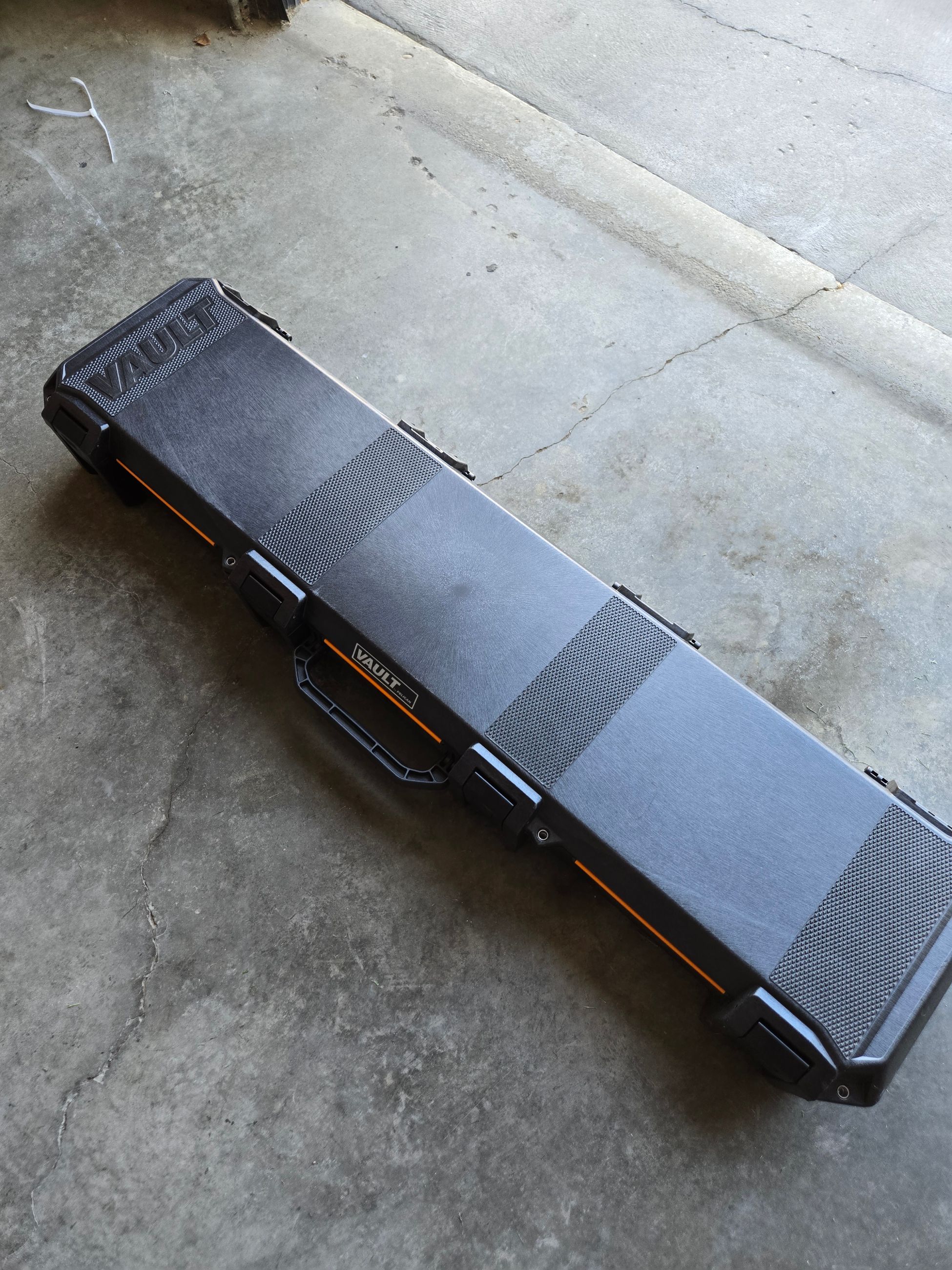 Photo of Crosman F11 Nitro Piston 22cal Air Rifle 495fps + Vault Case