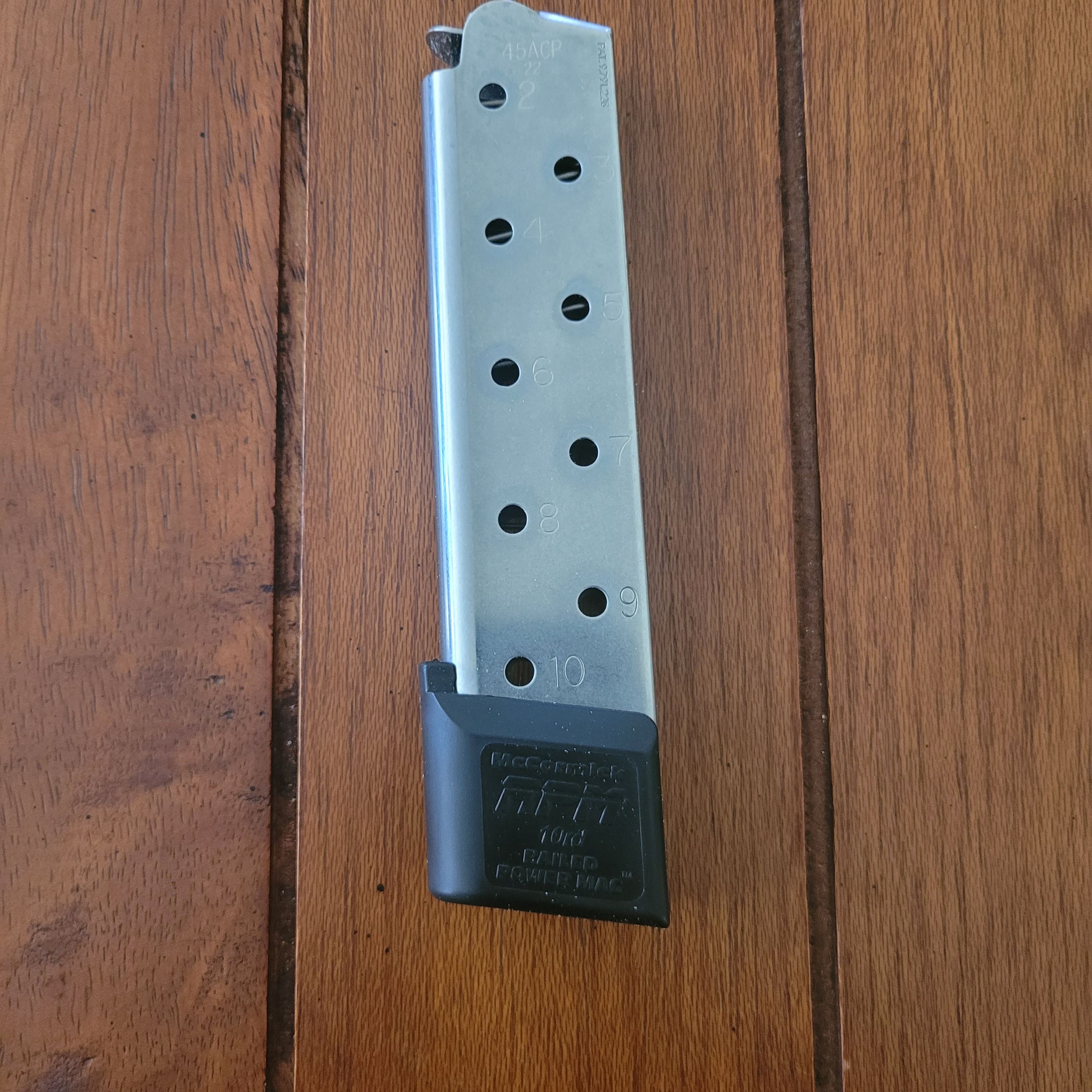 Photo of .45 ACP clip