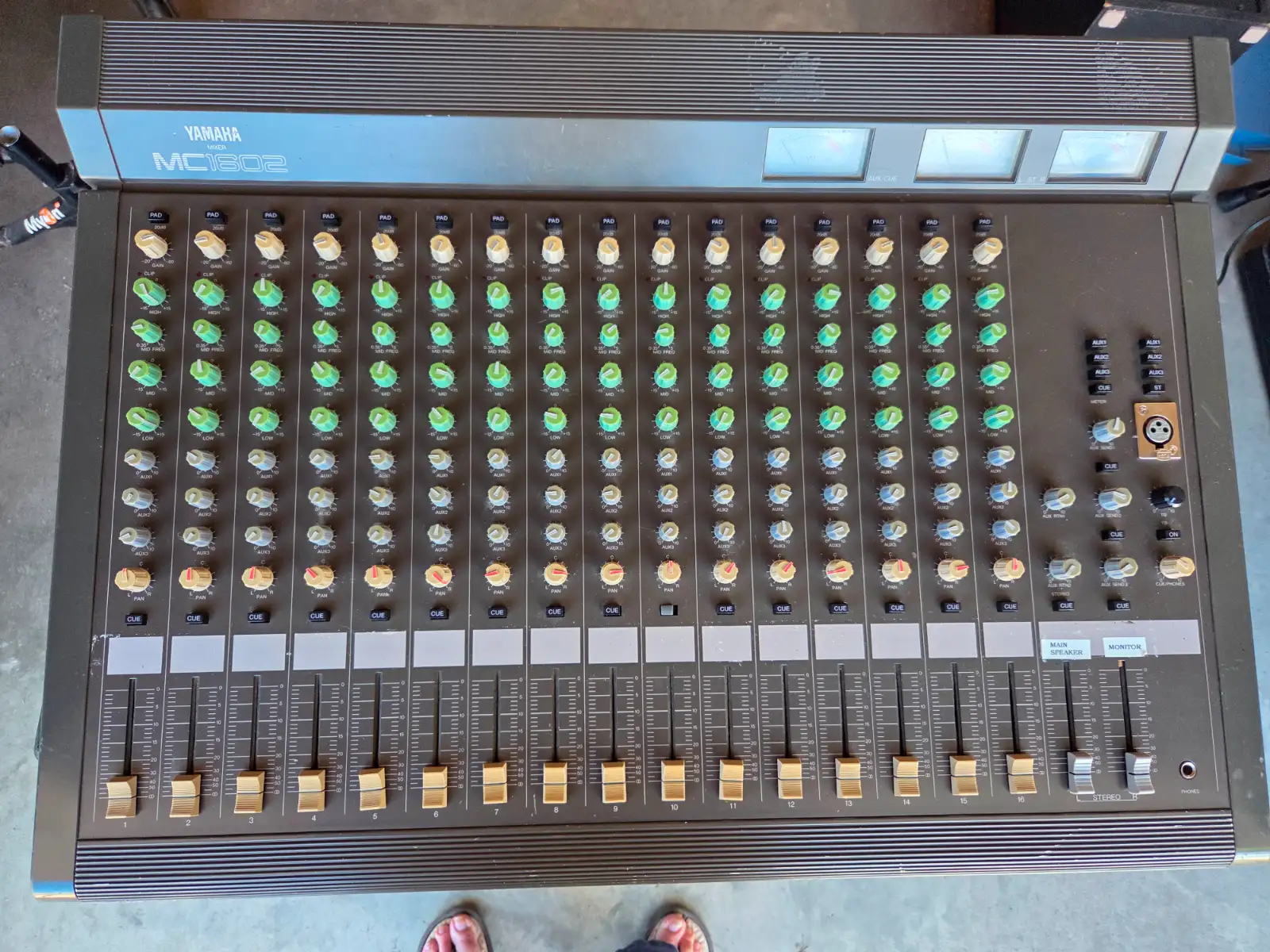 Photo of YAMAHA MC-1602 16 CHANNEL MIXING CONSOLE $100