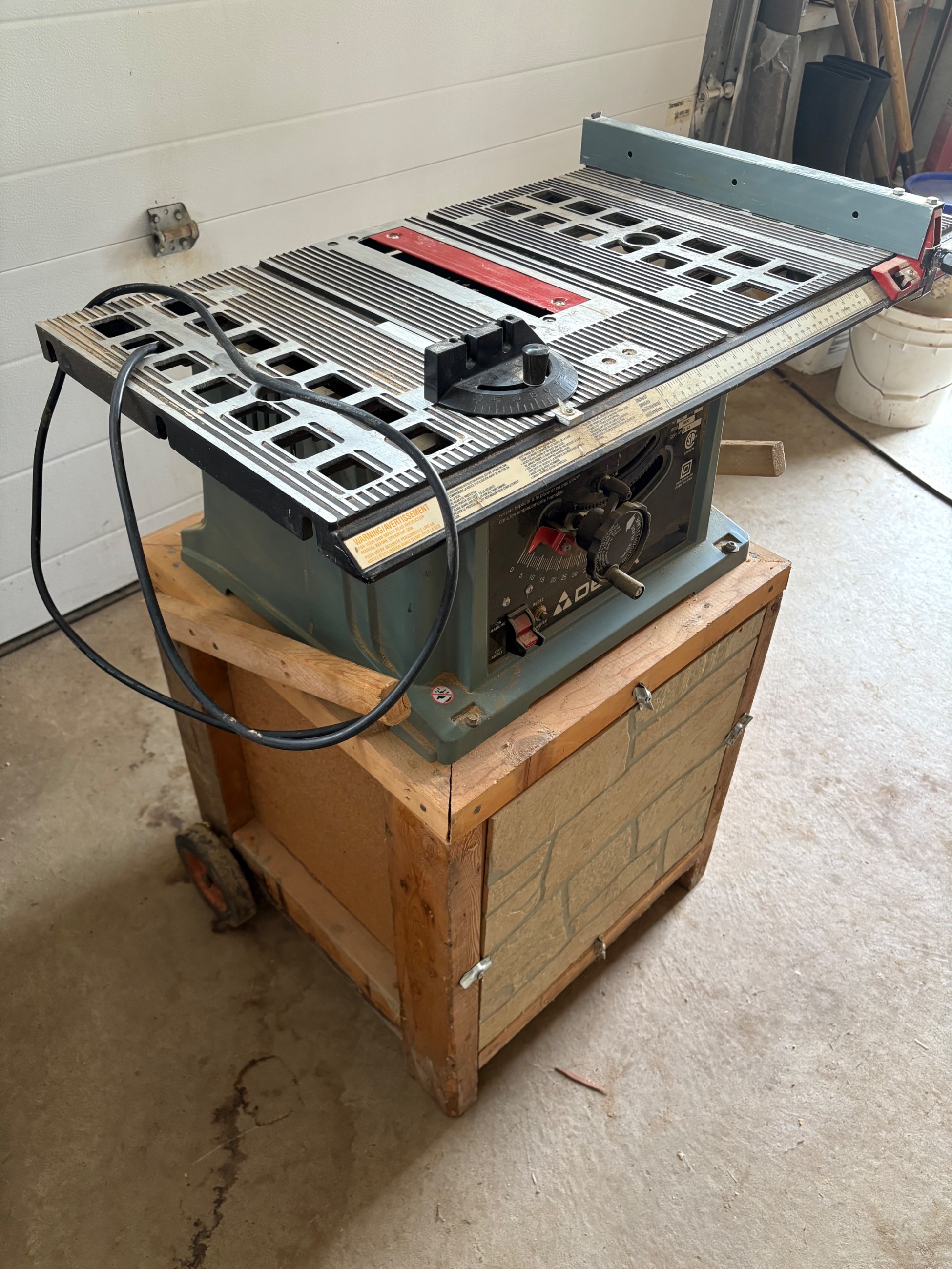 Photo of Delta 10” Table Saw