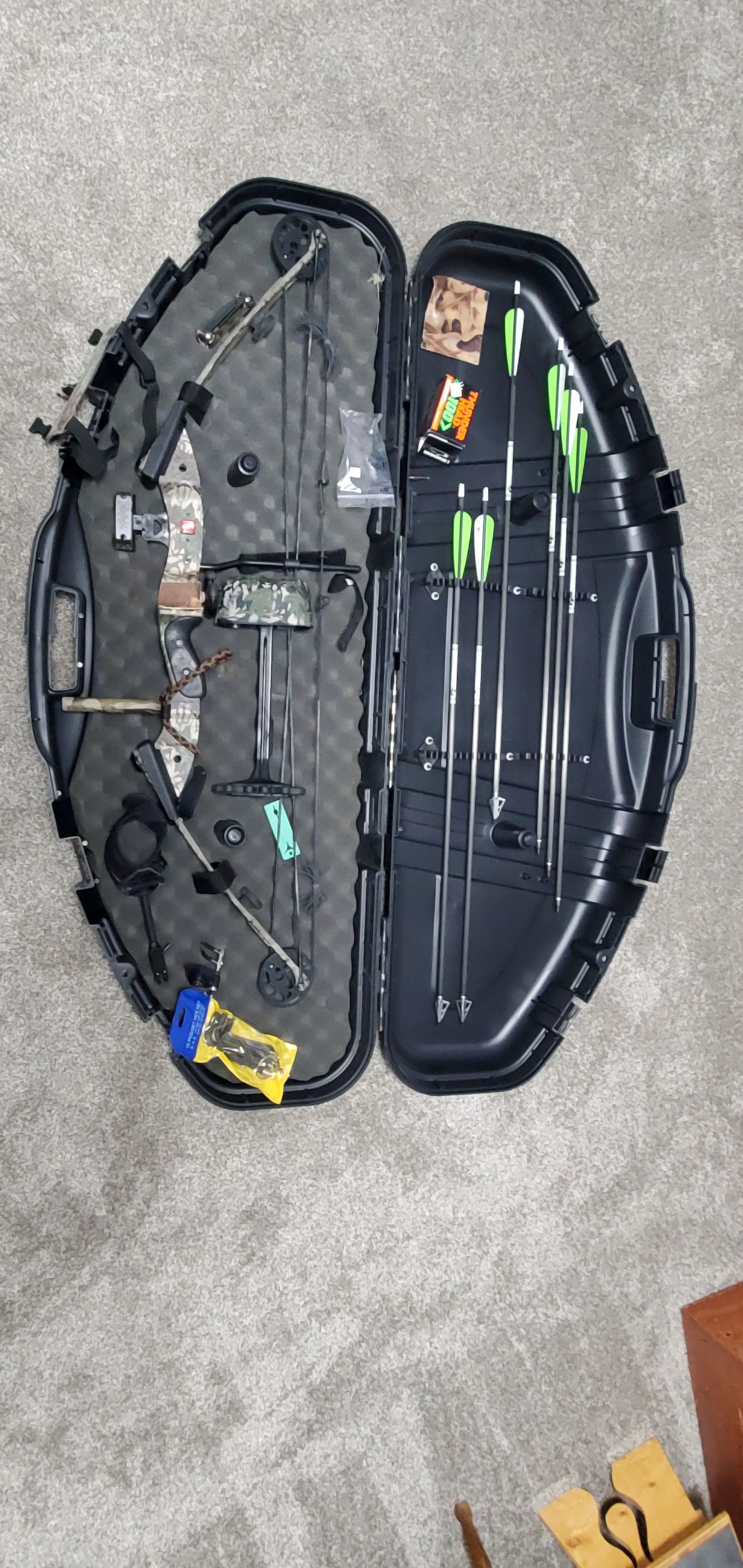 Photo of PSE Compound bow 