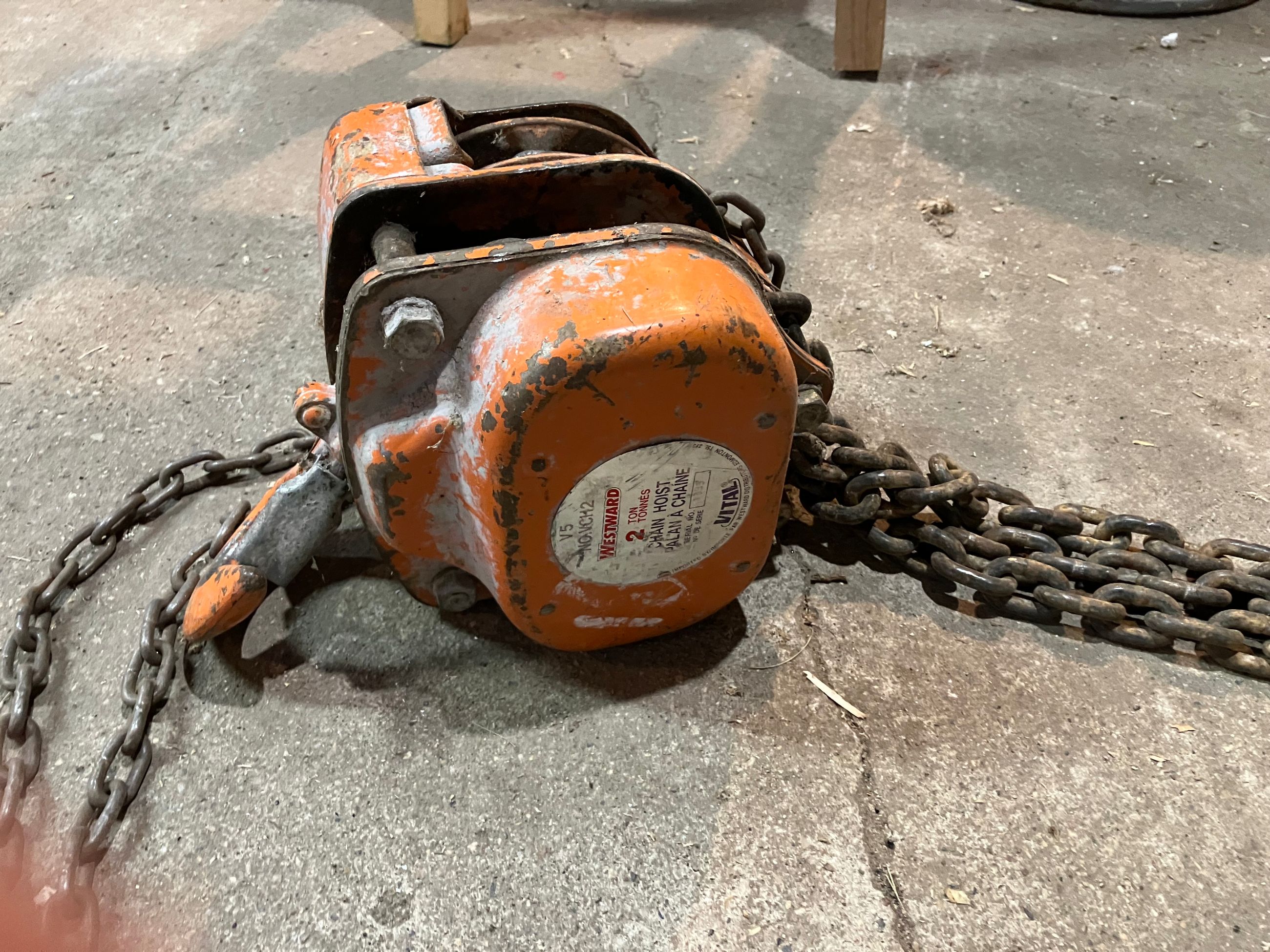 Photo of WESTWARD 2 TON CHAIN HOIST