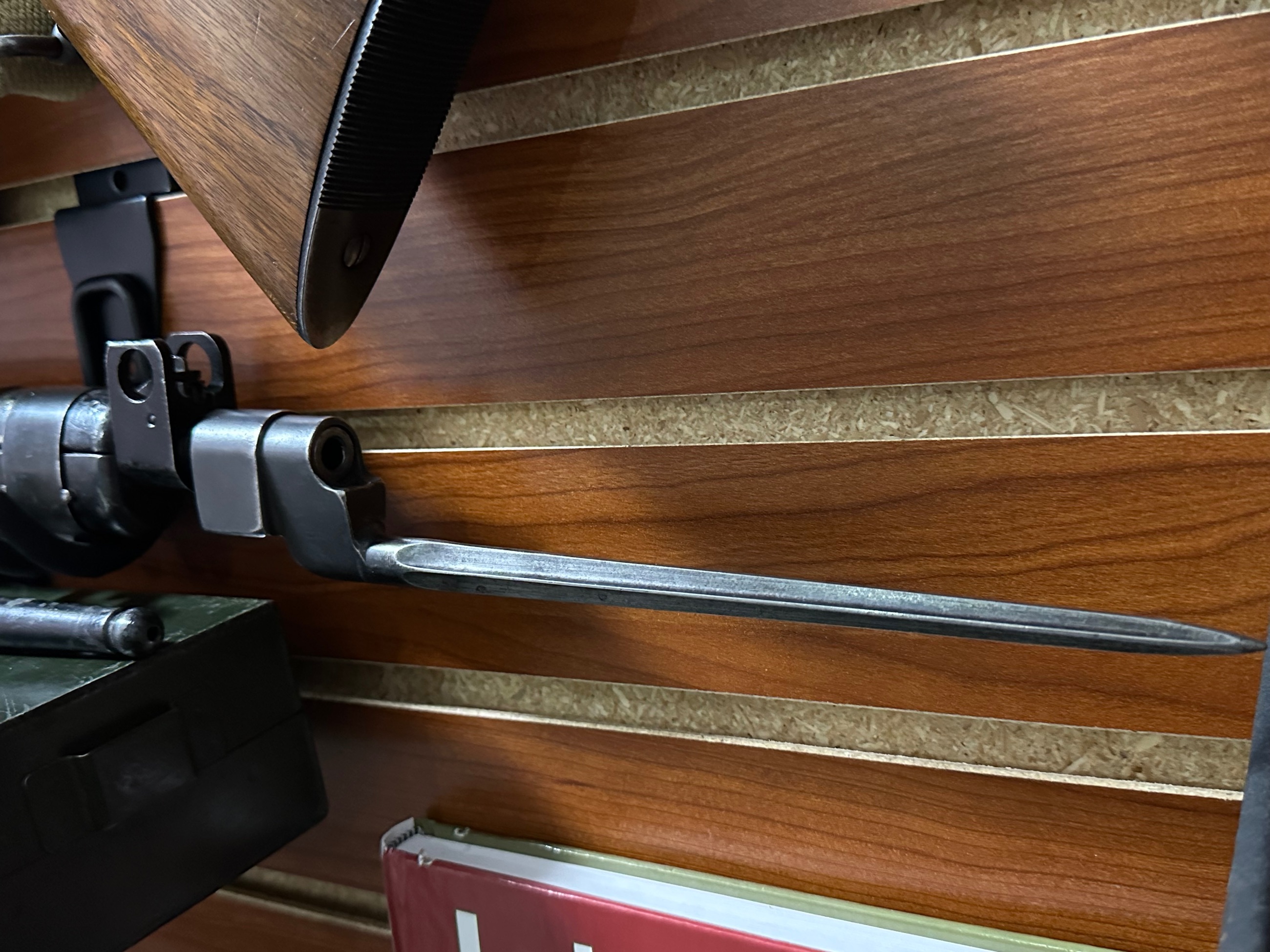 Photo of WW2 Lee Enfield cruciform bayonet