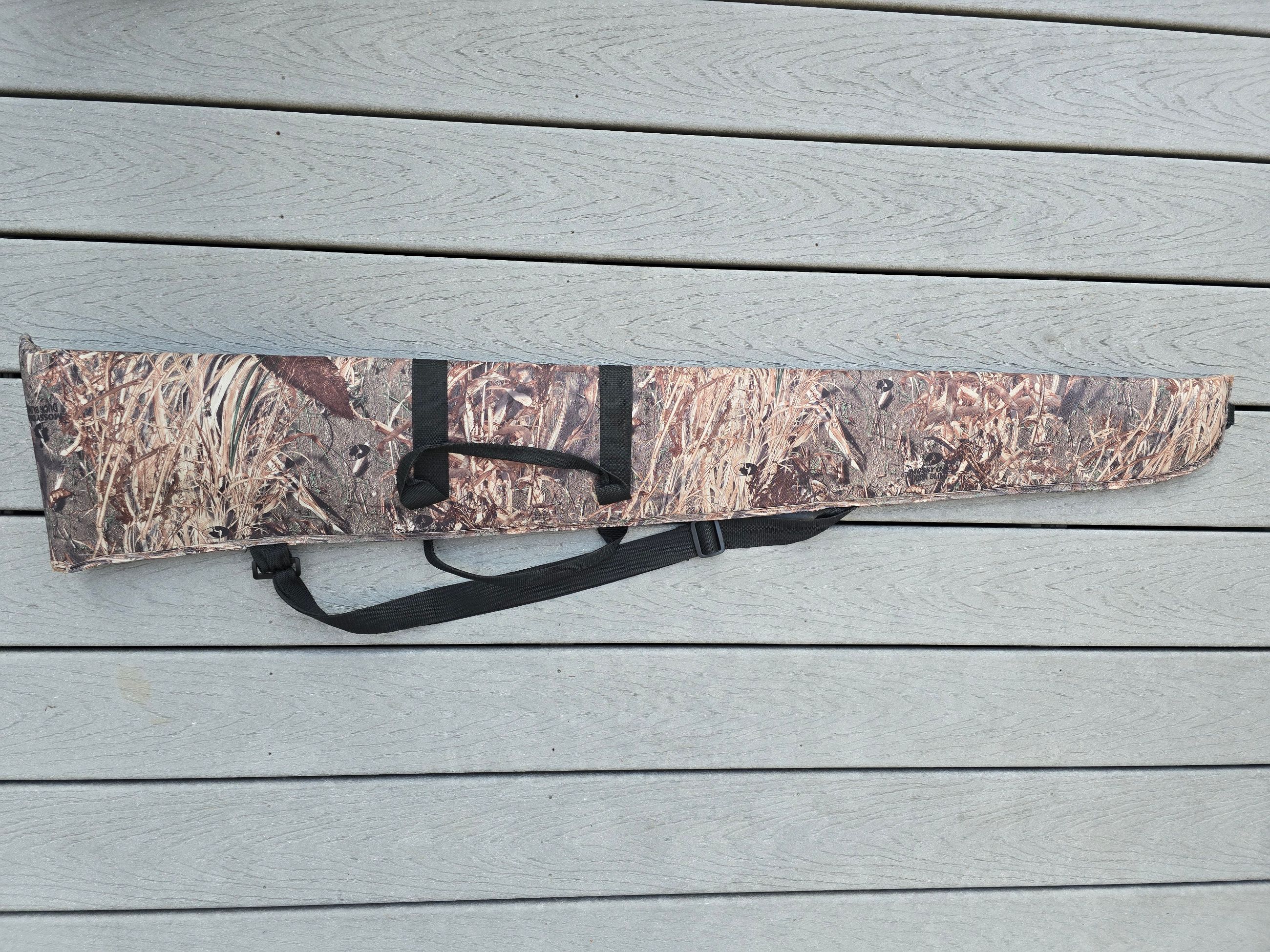 Photo of Mossy Oak Floating Gun Case