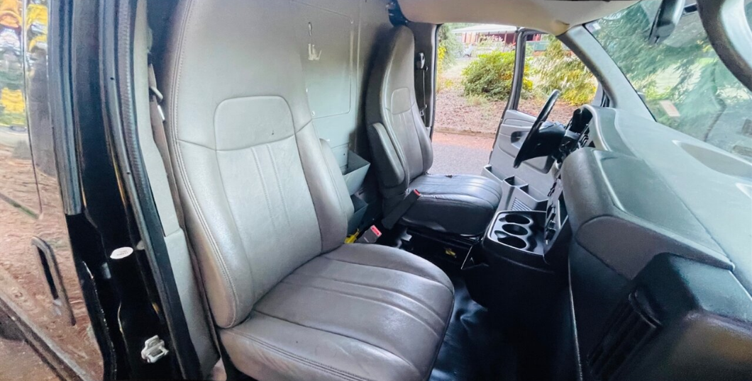 Photo of 2015 Chevrolet 2500 Express Cargo Van VERY CLEAN NO RUST