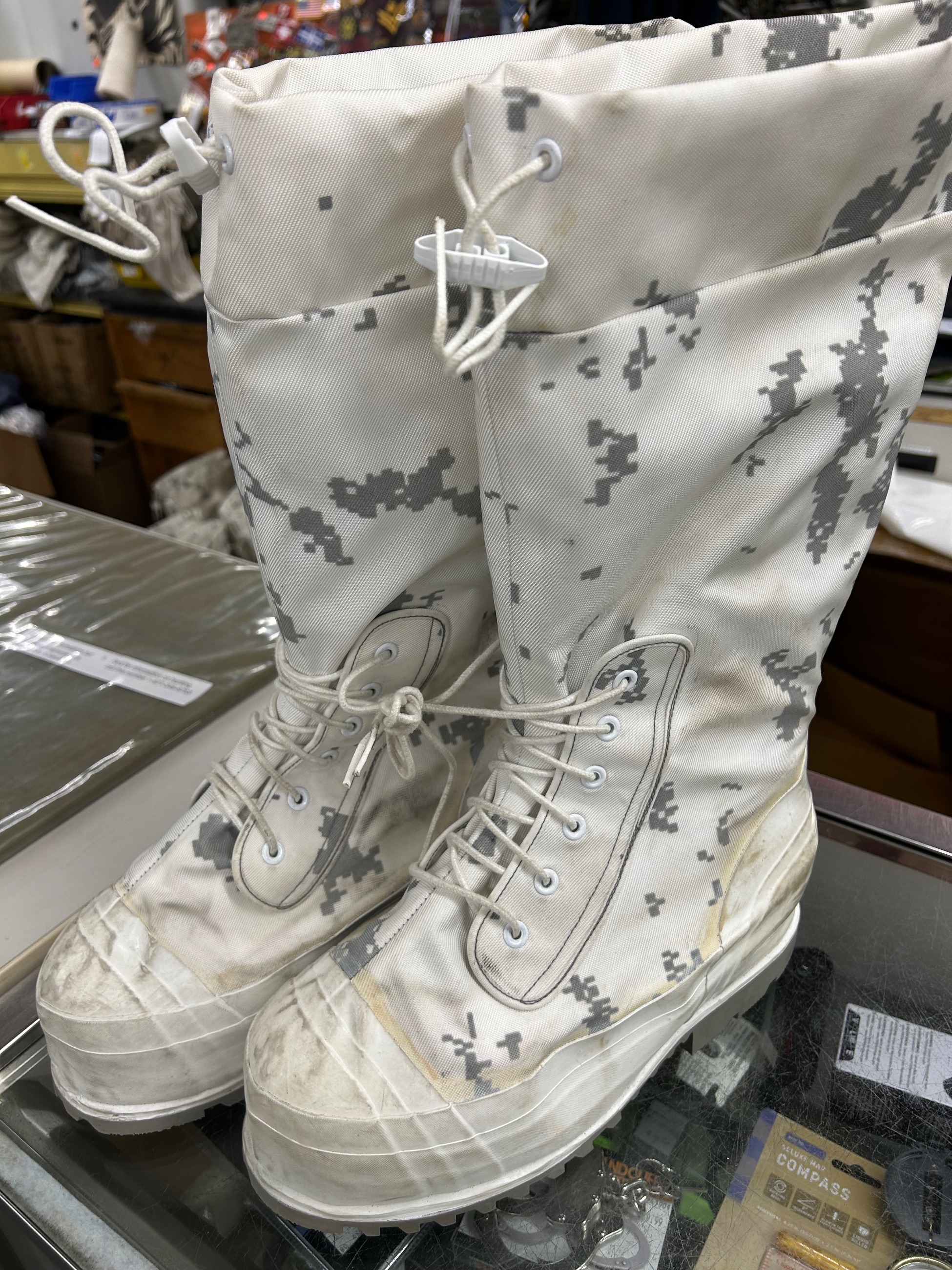 Photo of Canadian Armed Forces Modern Airboss Extreme Cold Weather Mukluks cadpat