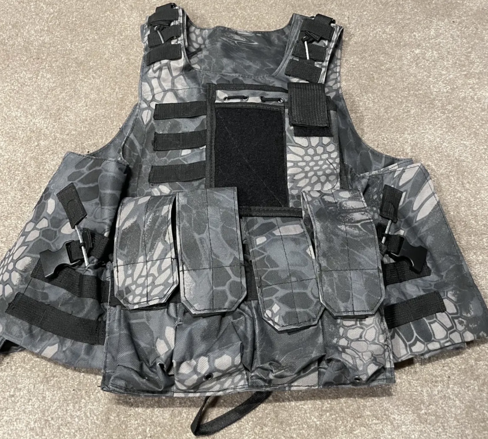 Photo of Airsoft - Paintball Vest $10