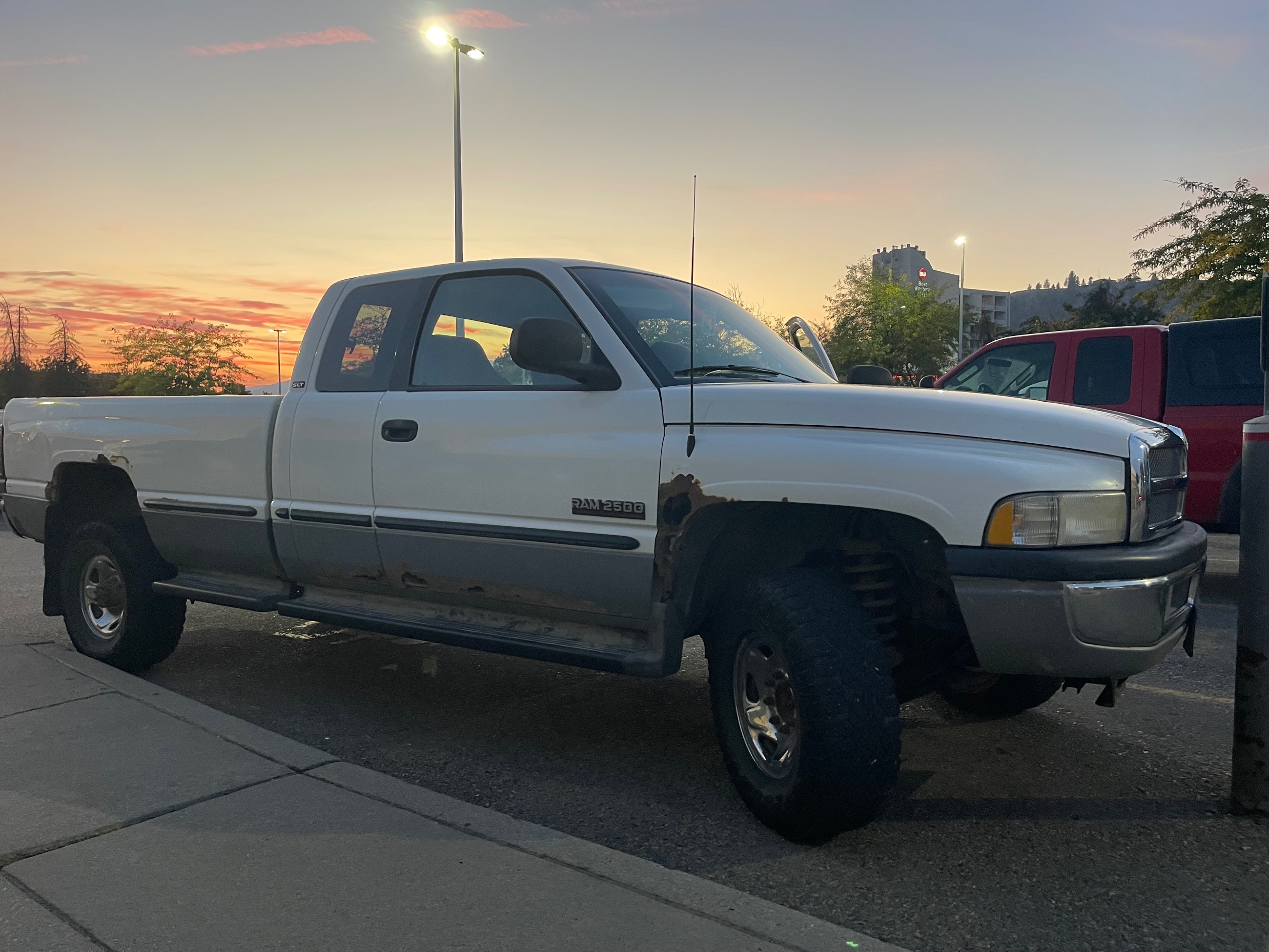 Photo of 1998 Dodge 2500 4x4 Cummins diesel 5.9L